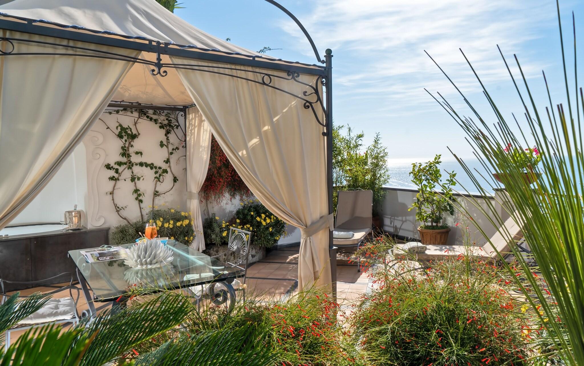 Suite Sea View King Bed