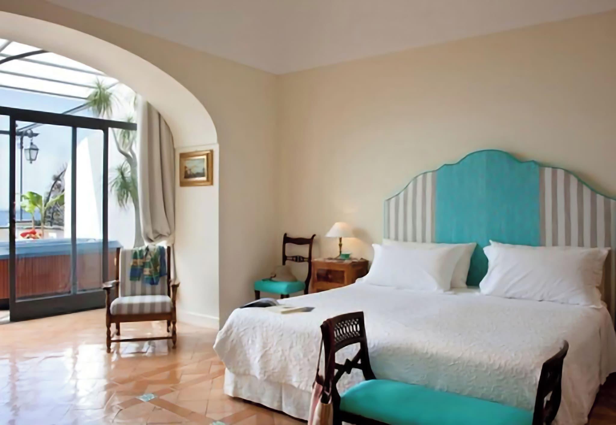 Twin Deluxe Sea View with Balcony