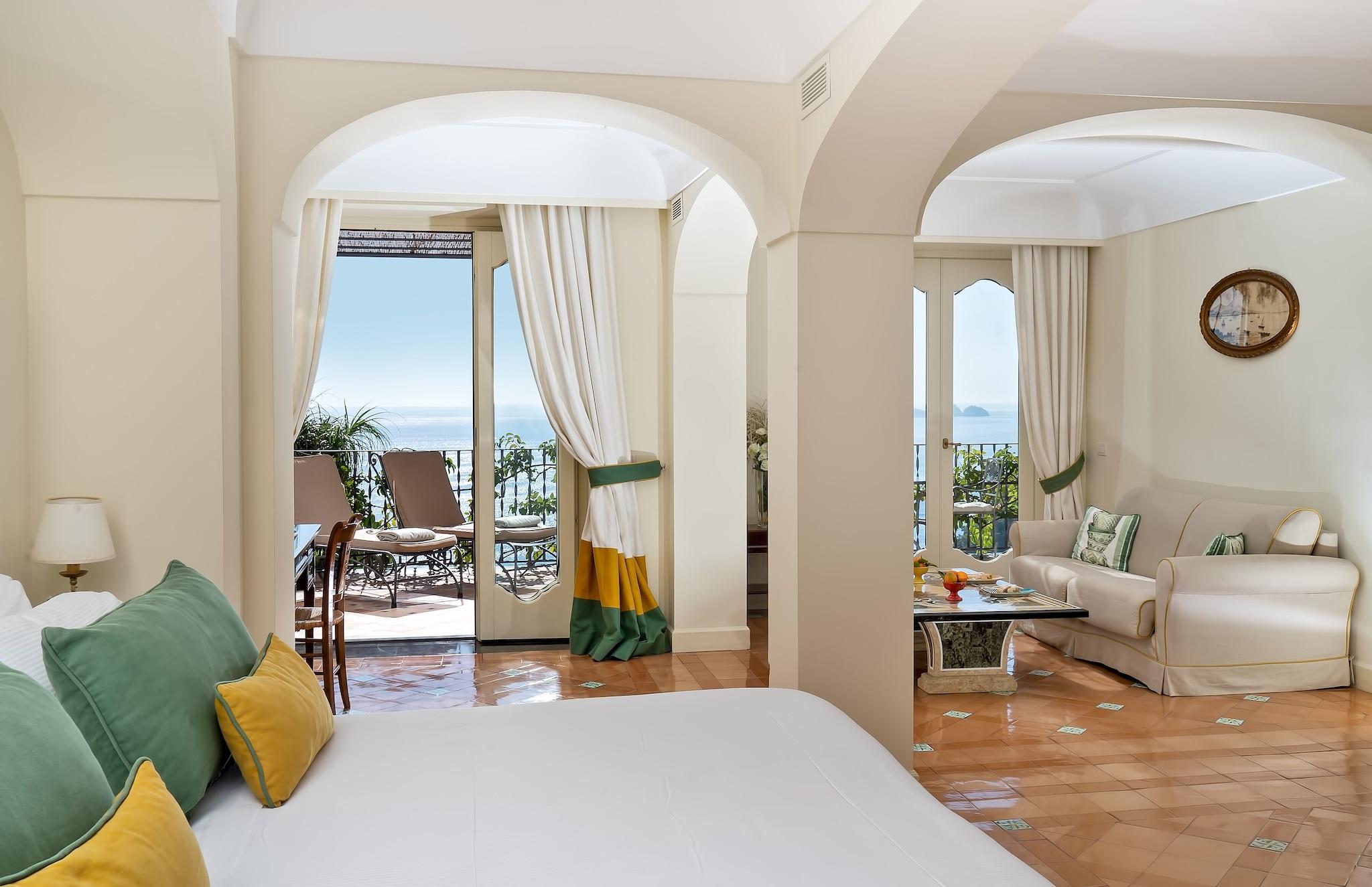 Suite Sea View King Bed