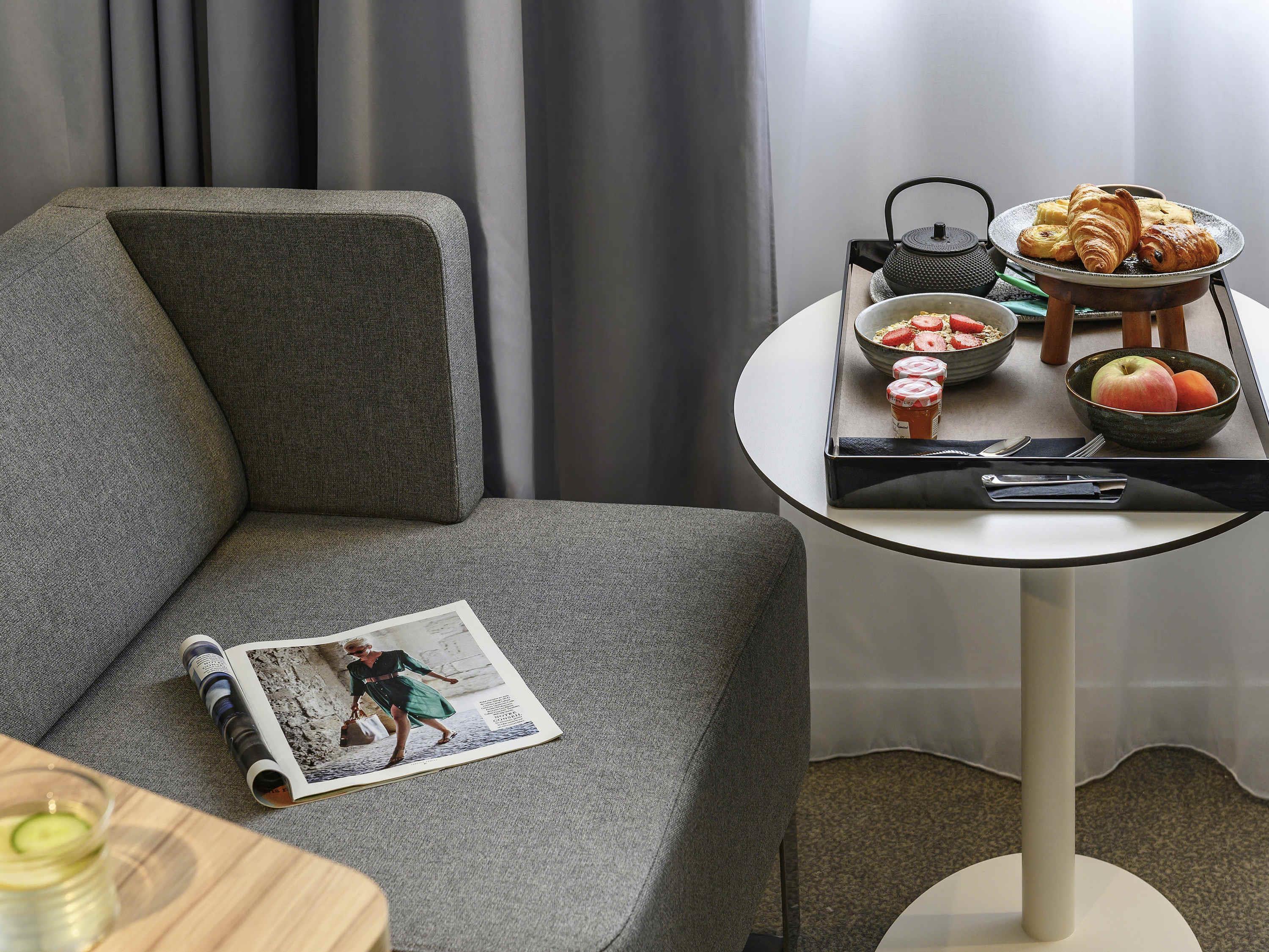 Double Classic Queen Bed