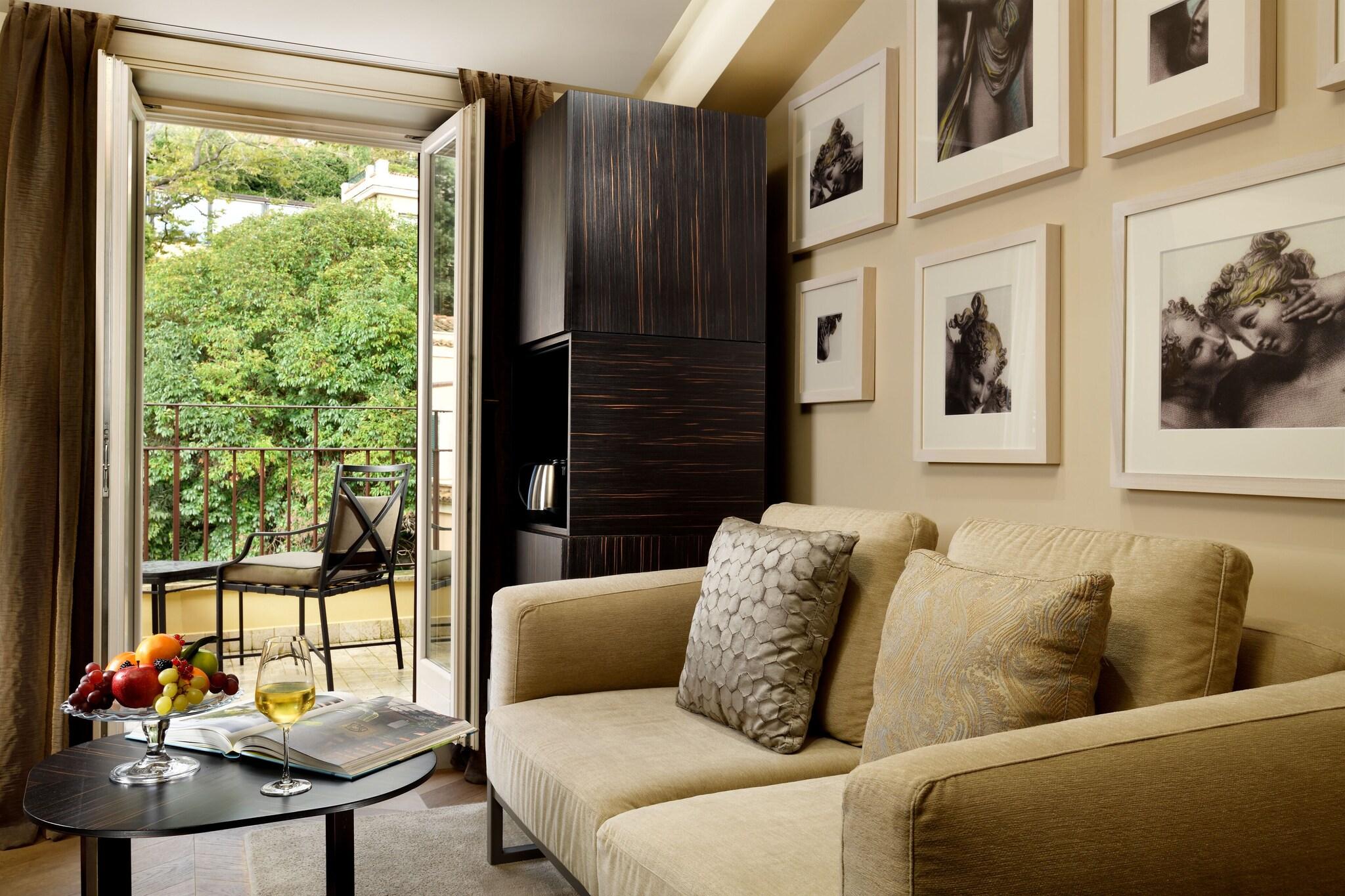 Double Classic King Bed