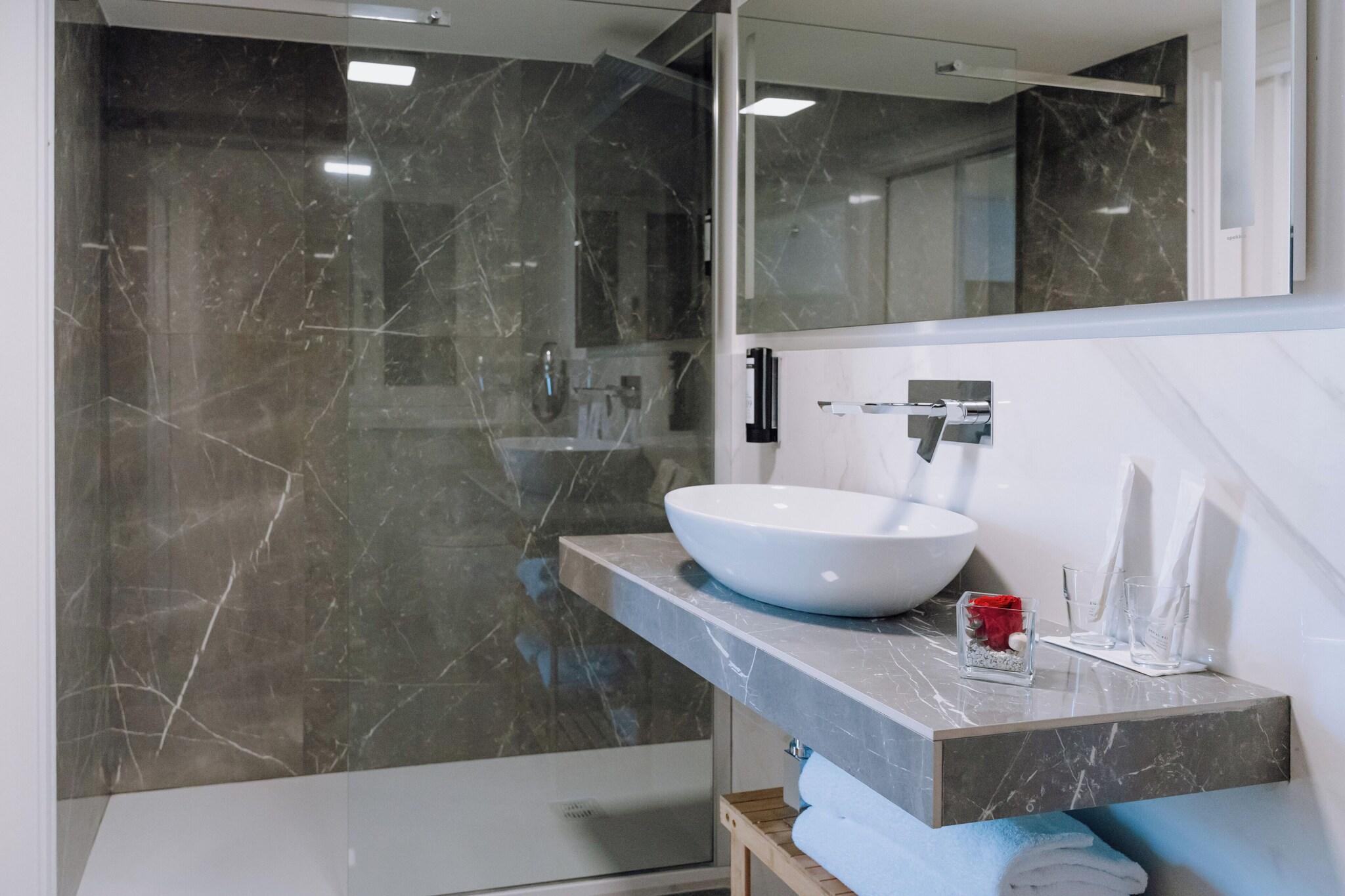 Double or Twin Queen Size Bed