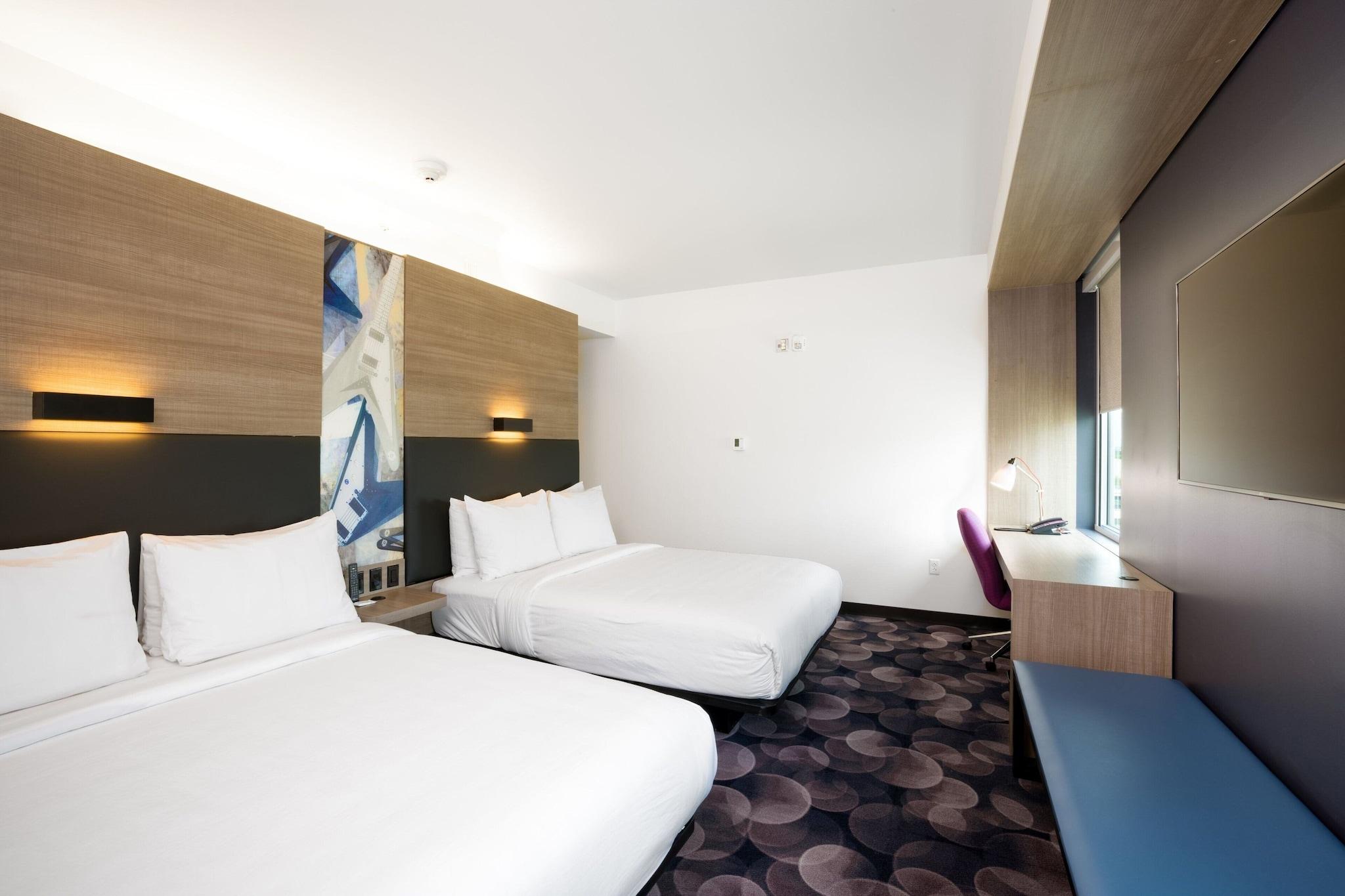 Quadruple Two Queen Beds