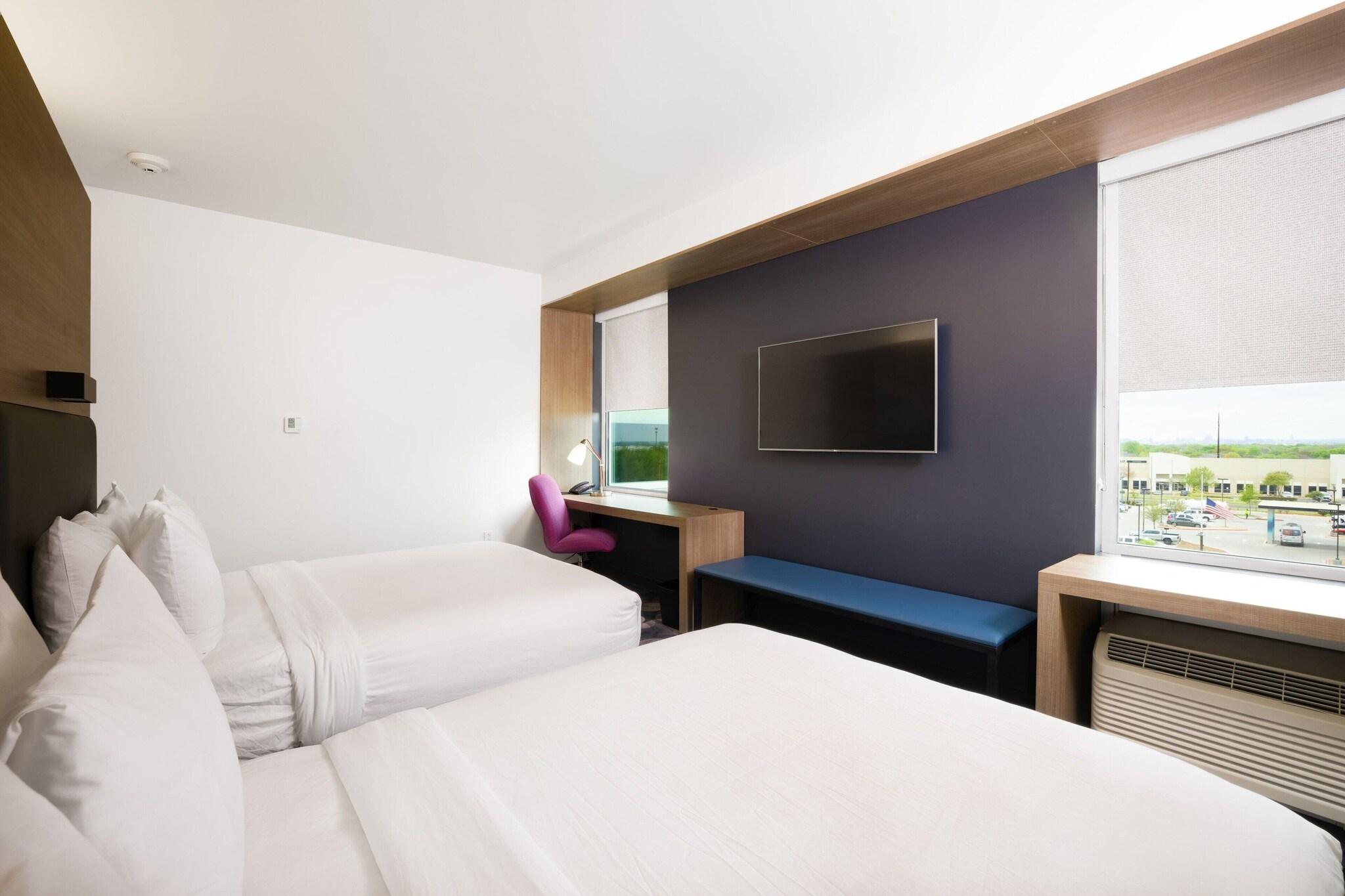 Quadruple Two Queen Beds