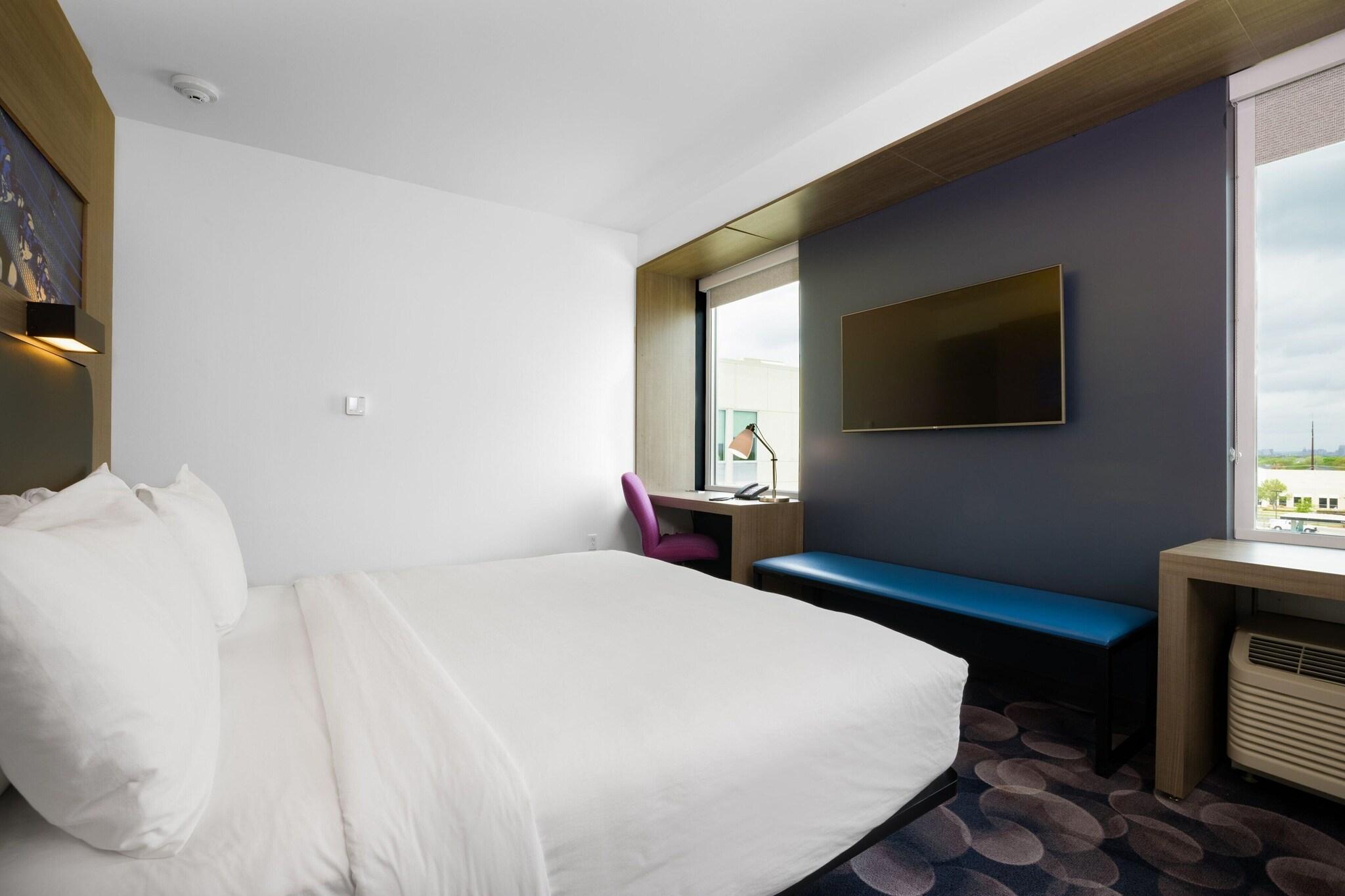 Quadruple Accessible-two Queen Beds