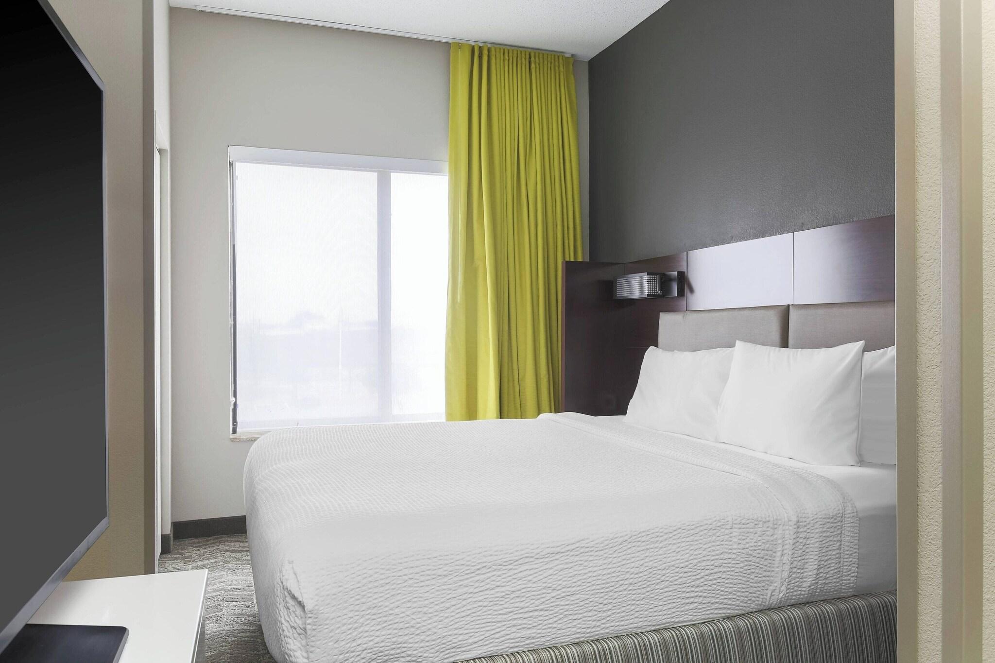 Studio King Size Bed