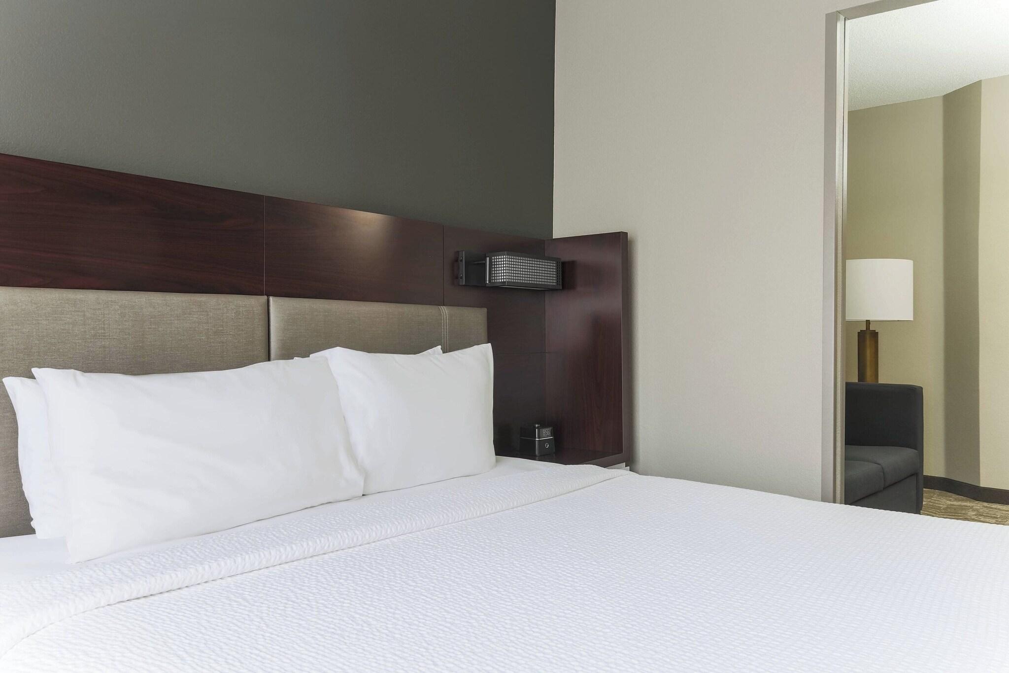 Studio King Size Bed