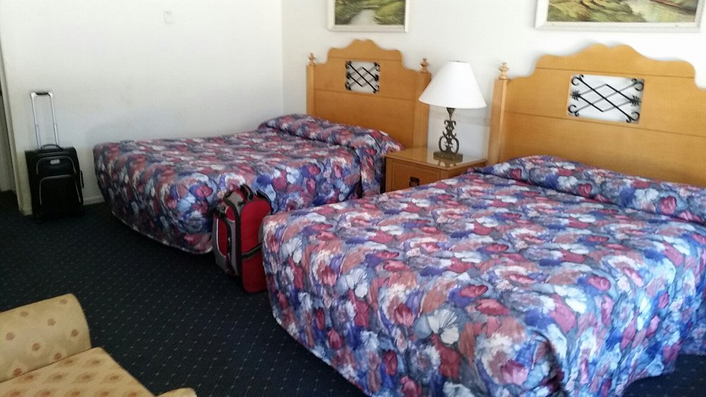 Quadruple Superior Queen Bed