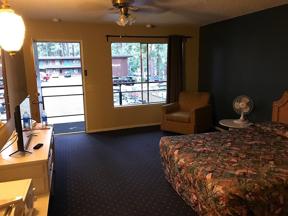 Double Deluxe King Bed