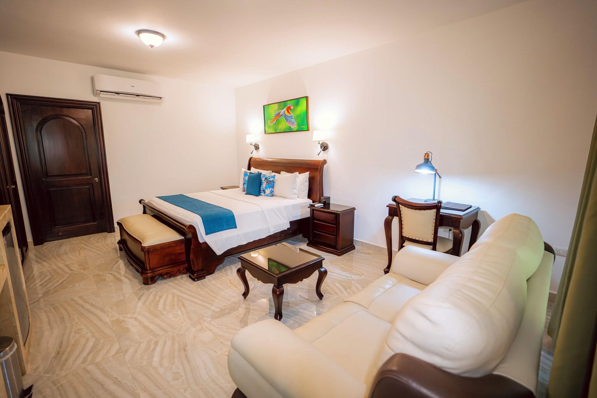 Junior Suite Garden View King Bed