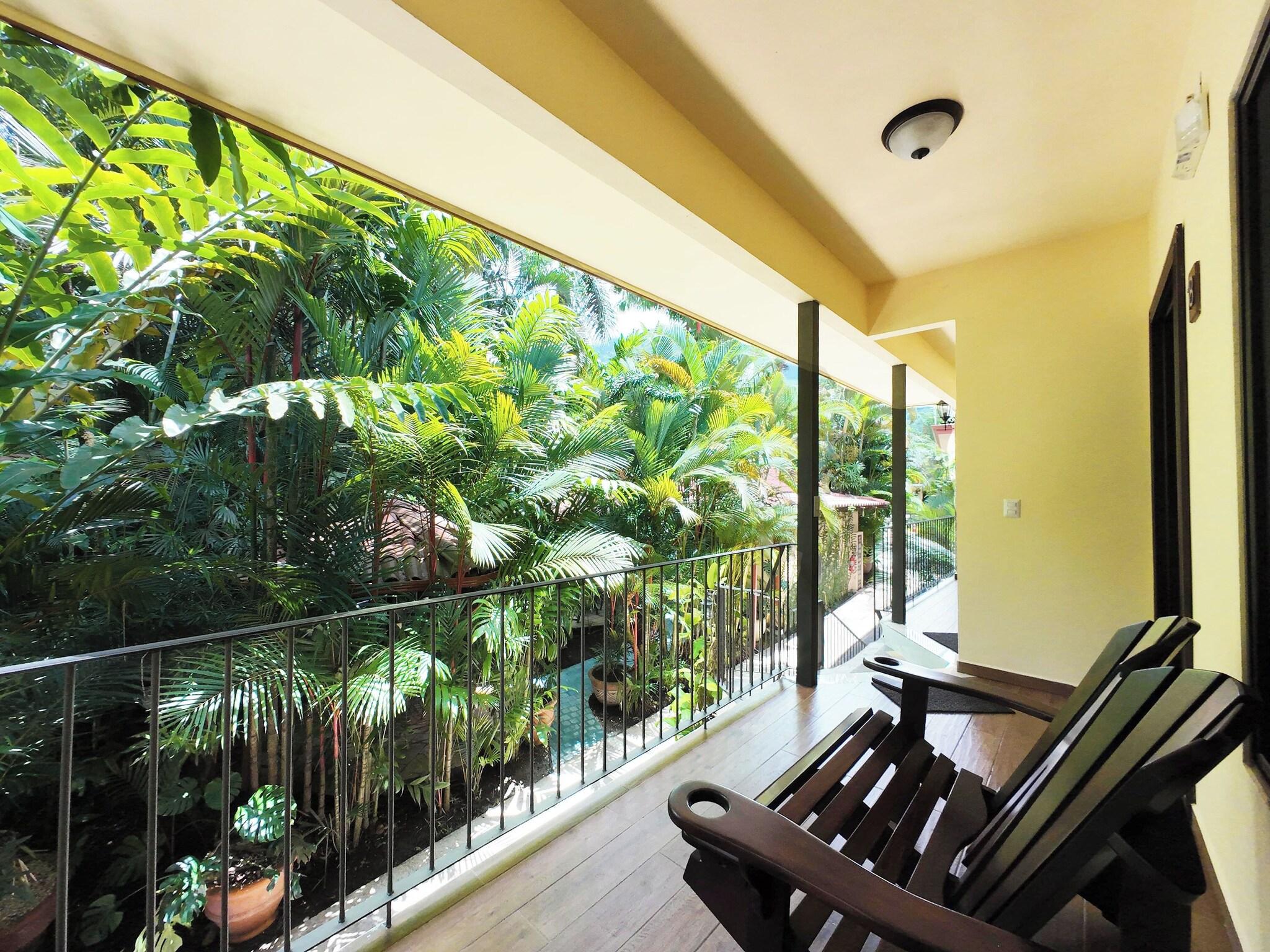 Junior Suite Garden View King Bed