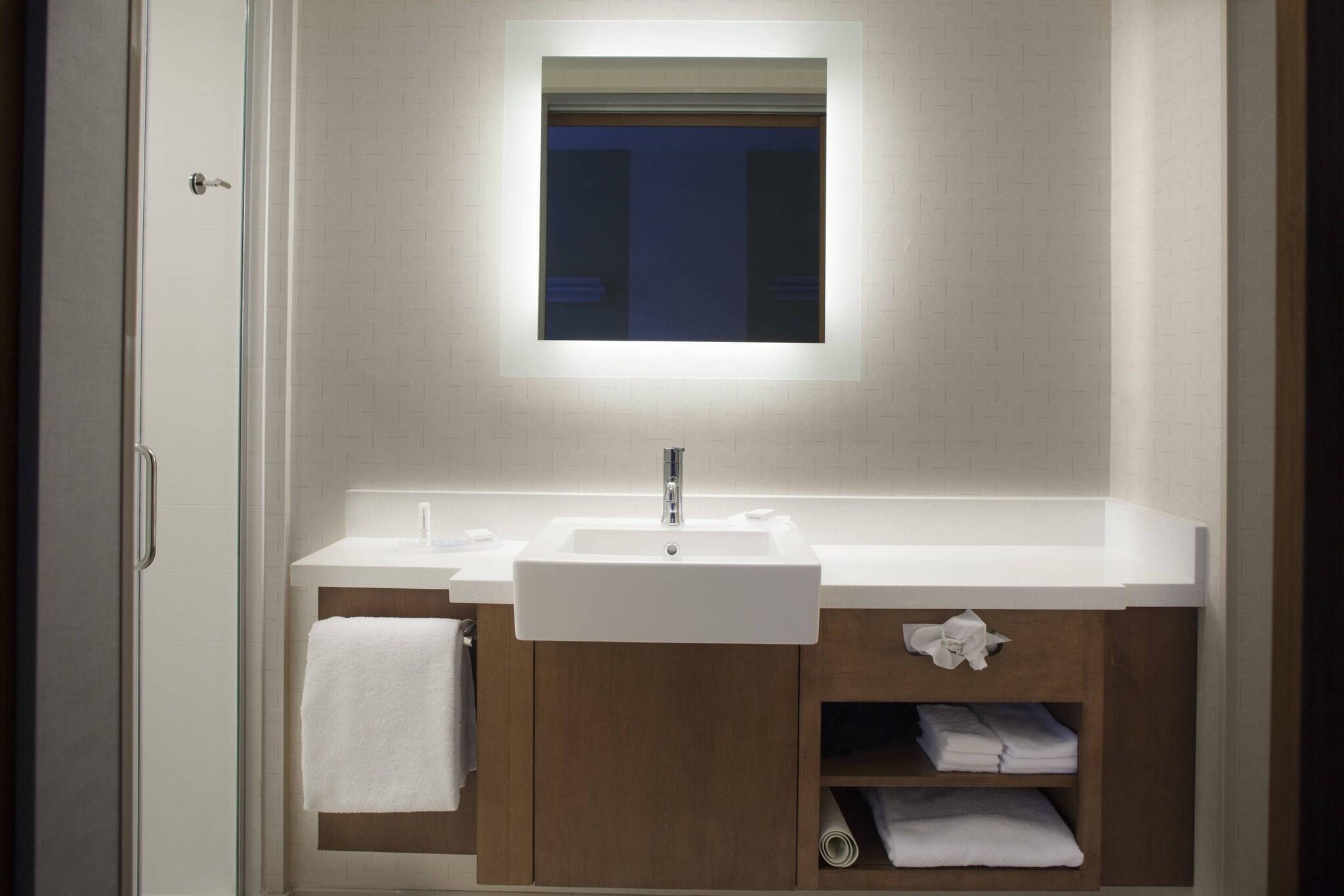 Suite Two Queen Beds