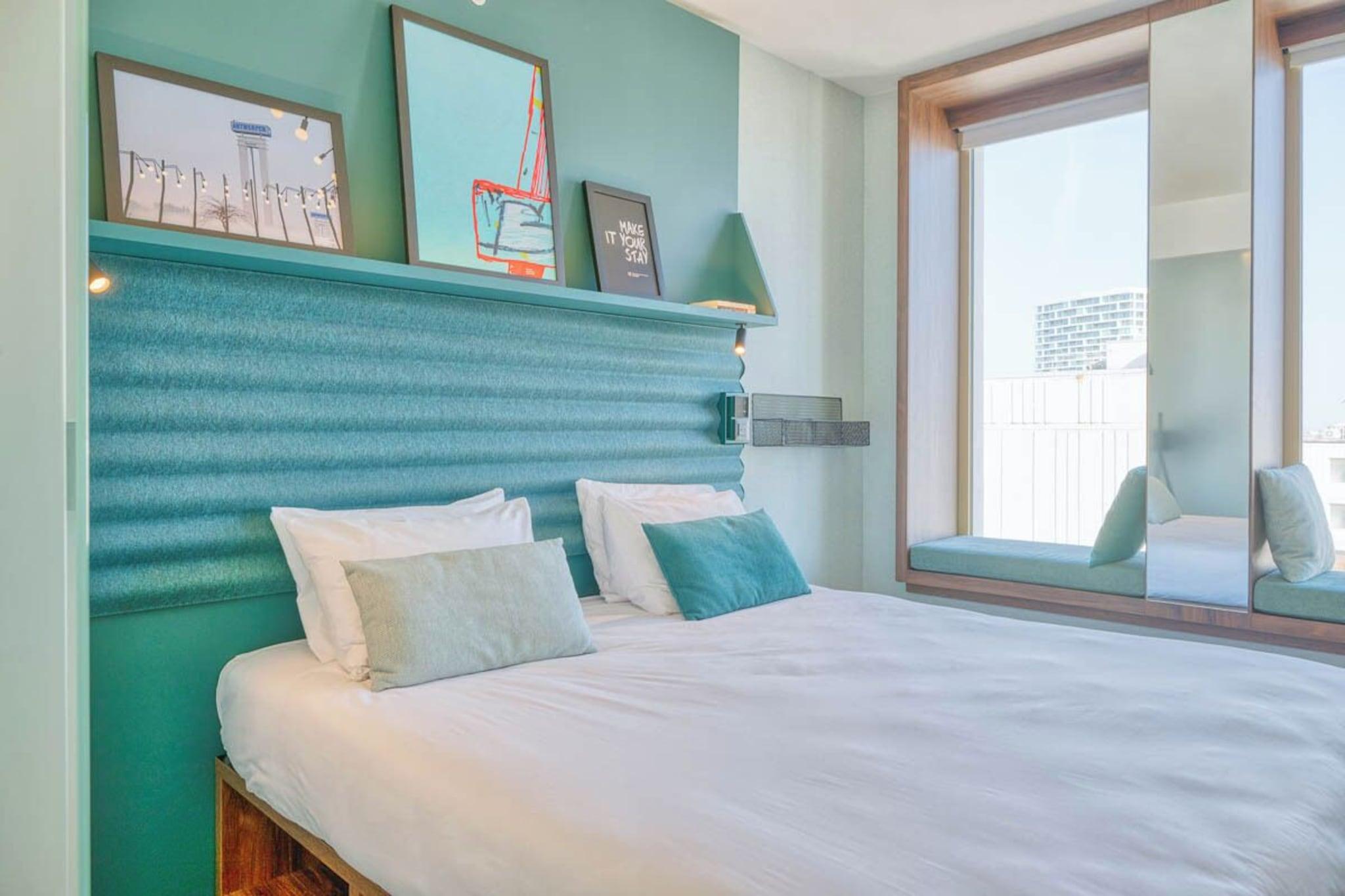 Double Queen Size Bed