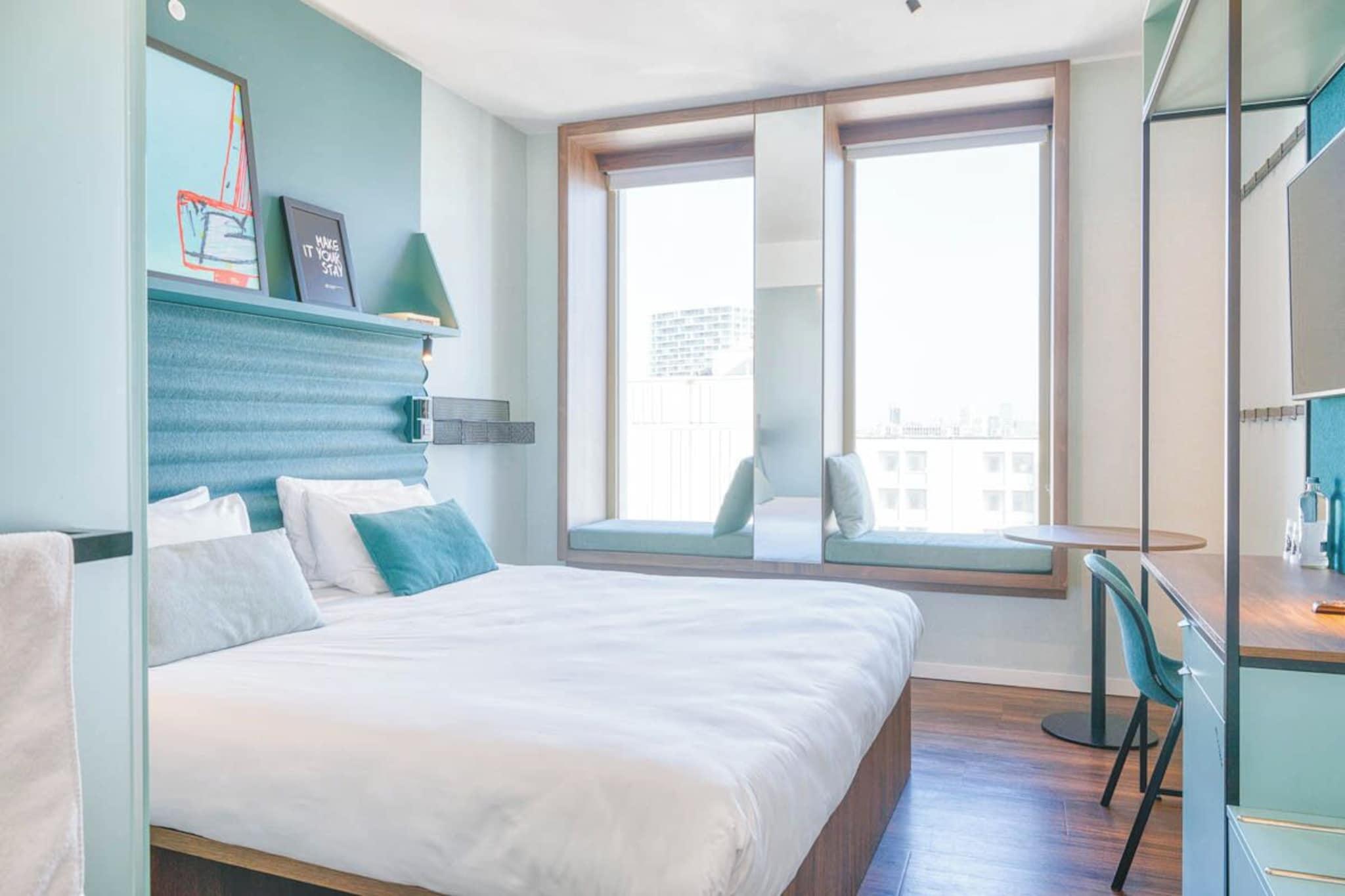 Double Queen Size Bed