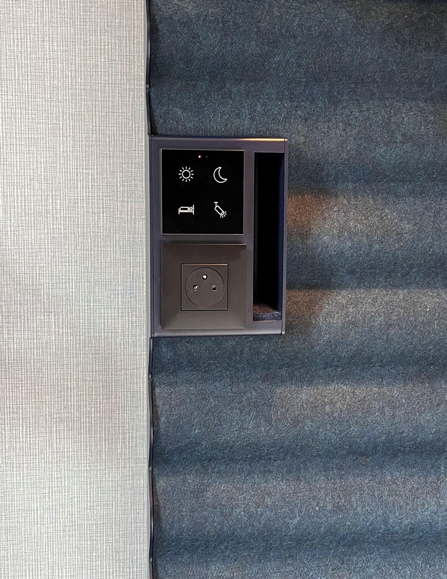 Double Queen Size Bed