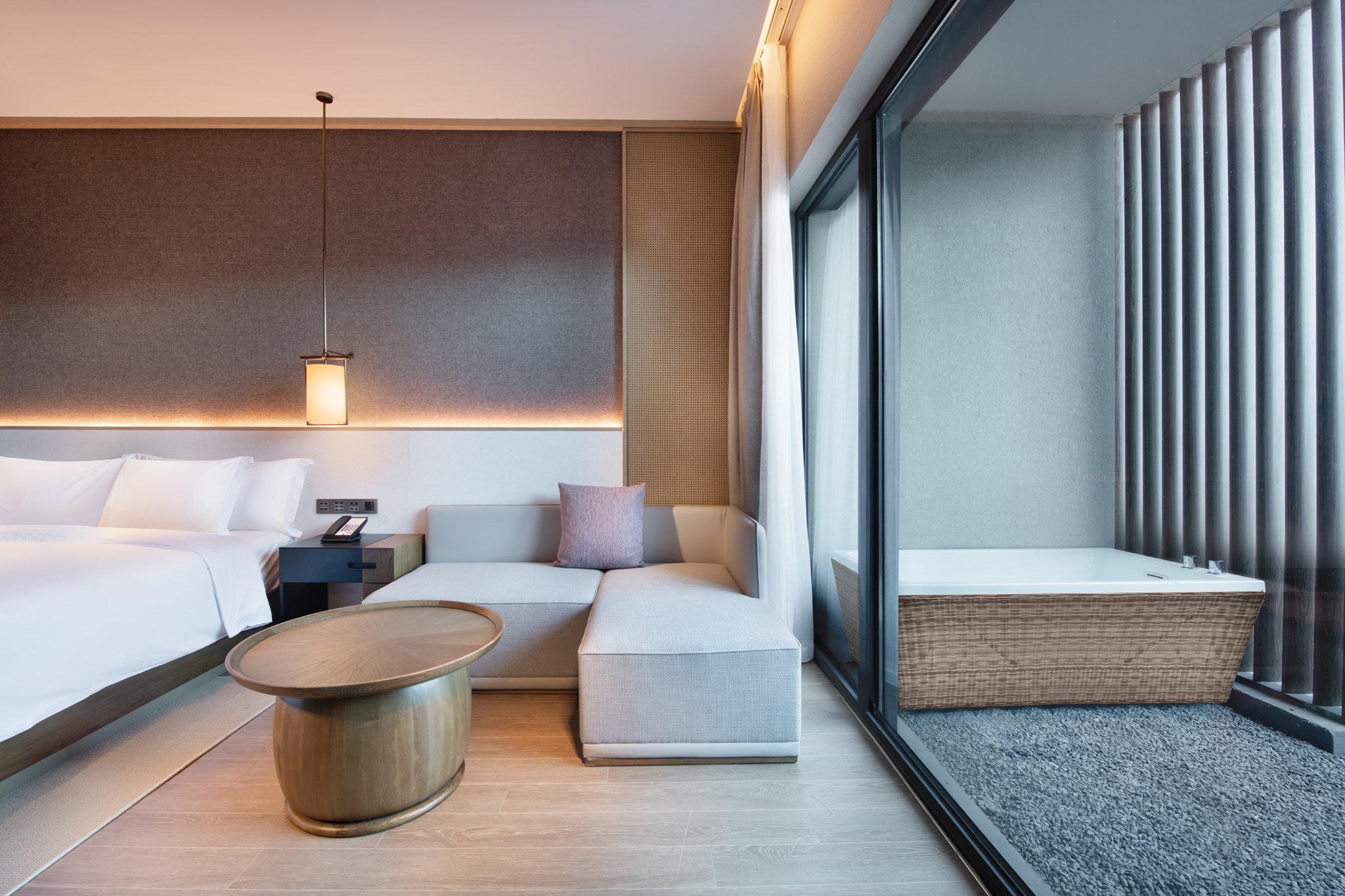 Double King Size Bed