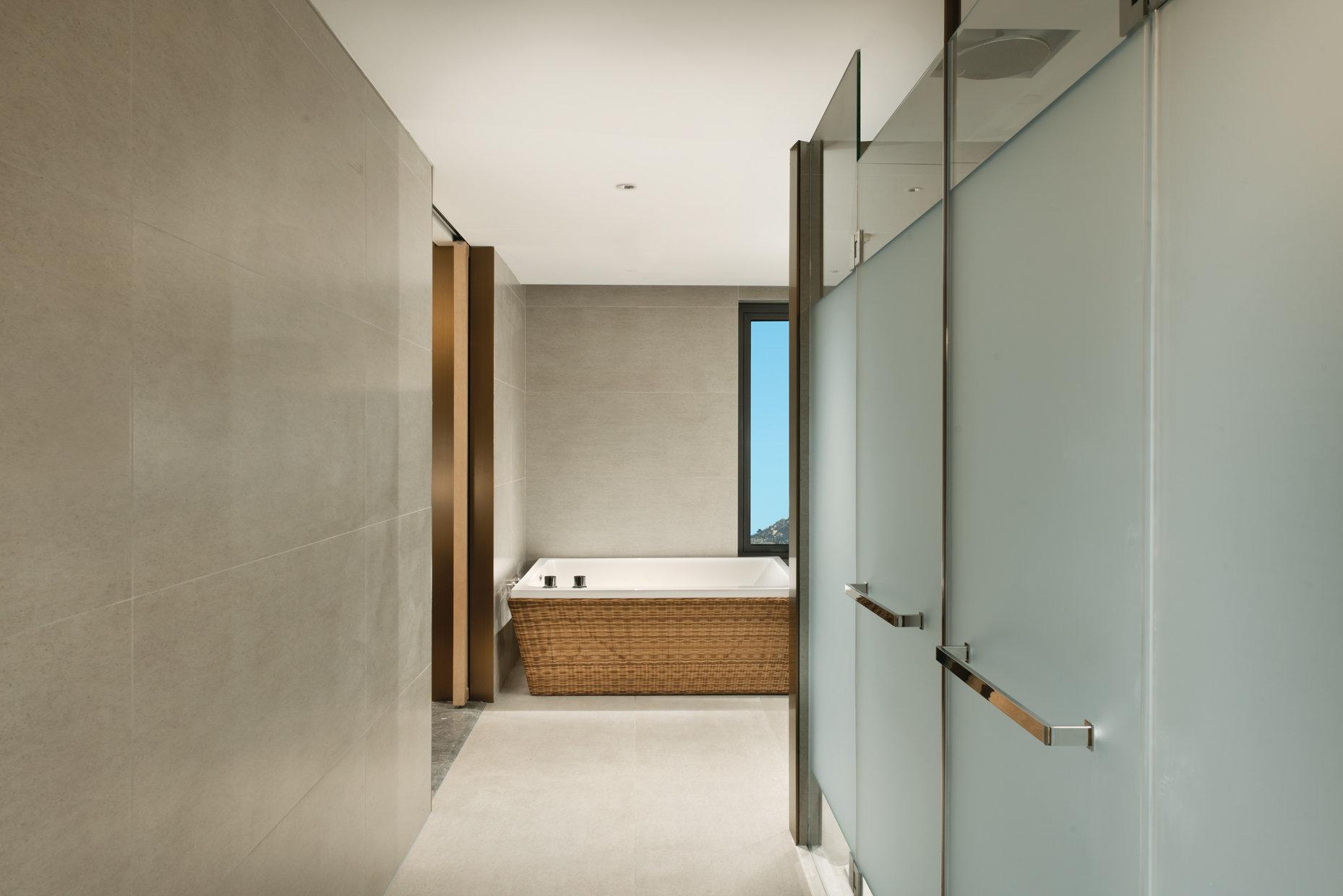 Double King Bed One Bedroom 