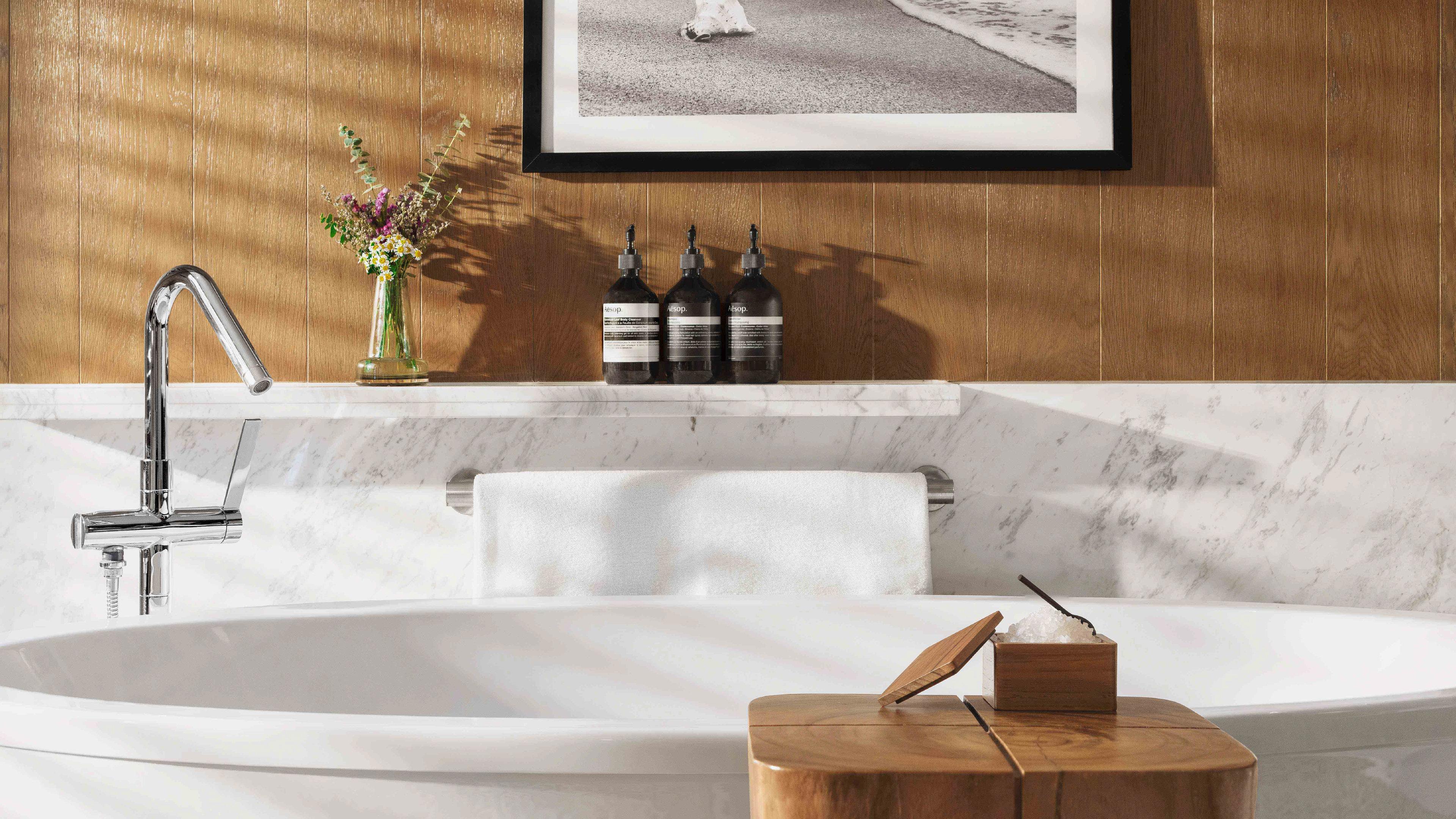 Villa Ocean Front King Bed