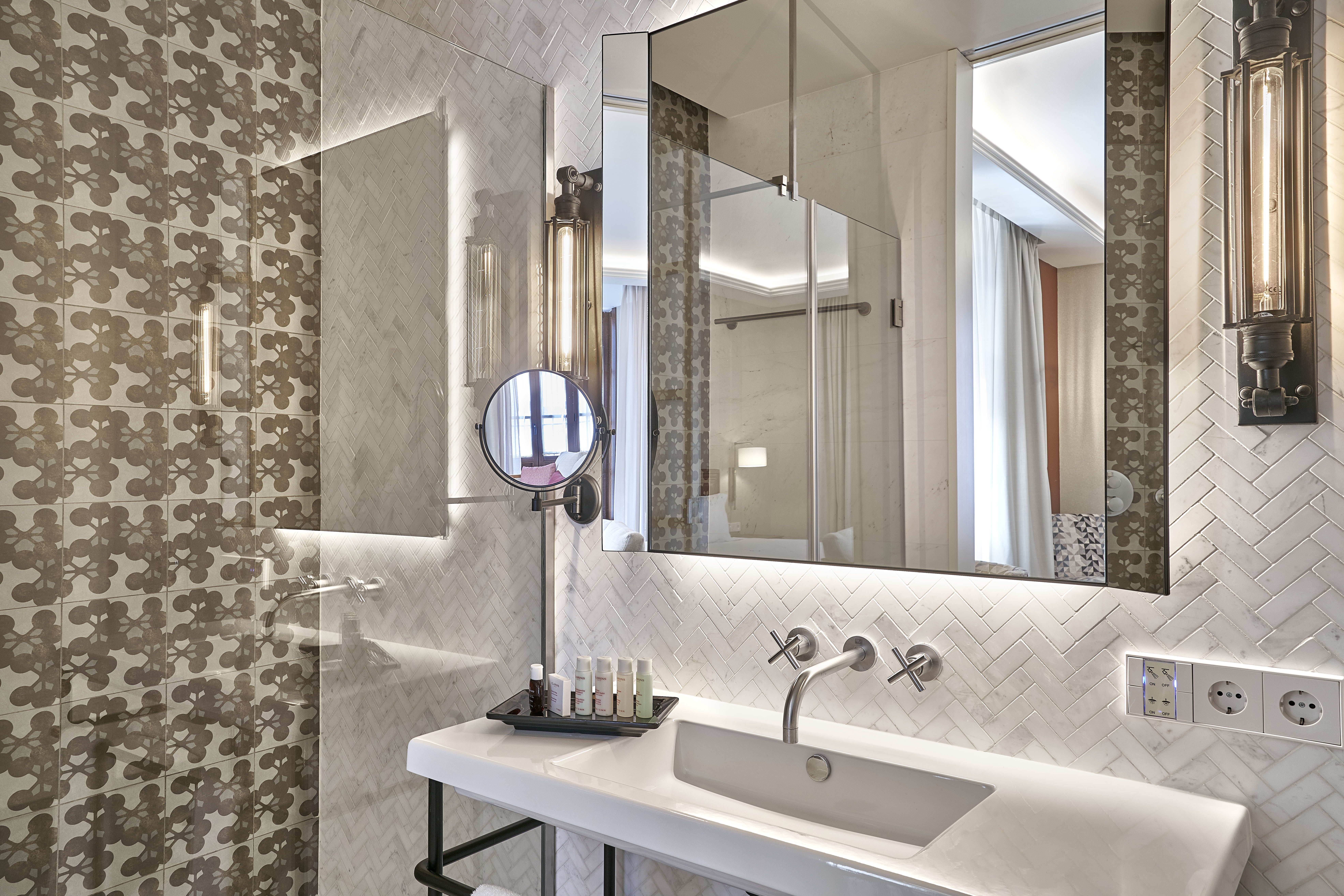 Double Single with Balcony