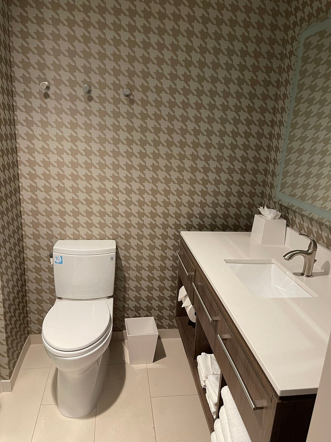 Studio King Size Bed