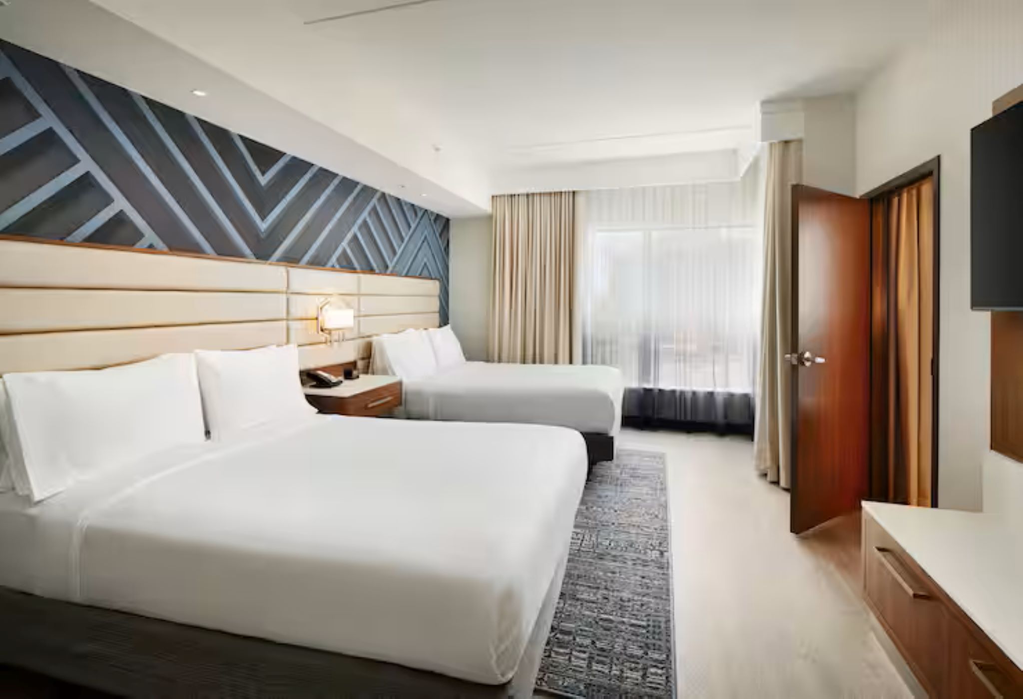 Suite Two Queen Beds