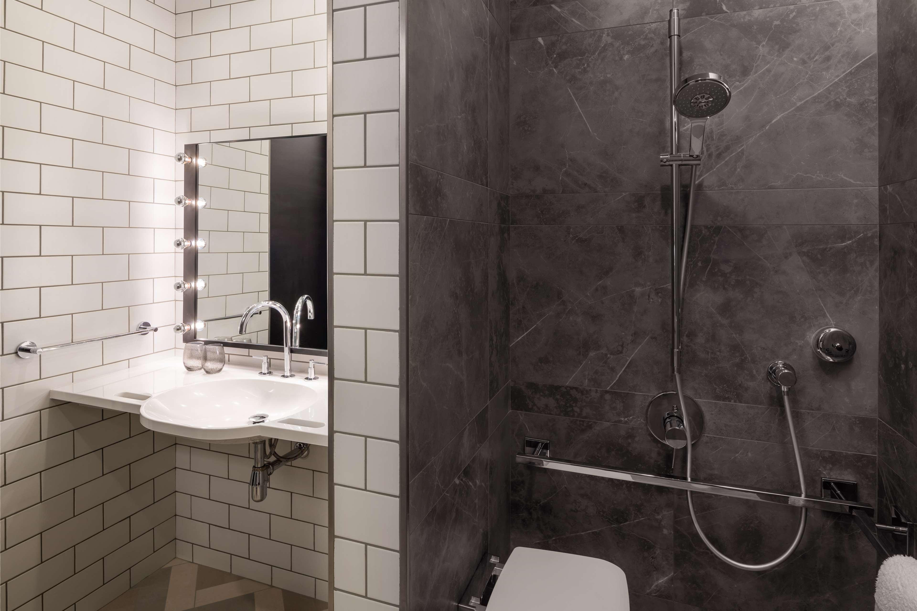 Double Accessible King Size Bed