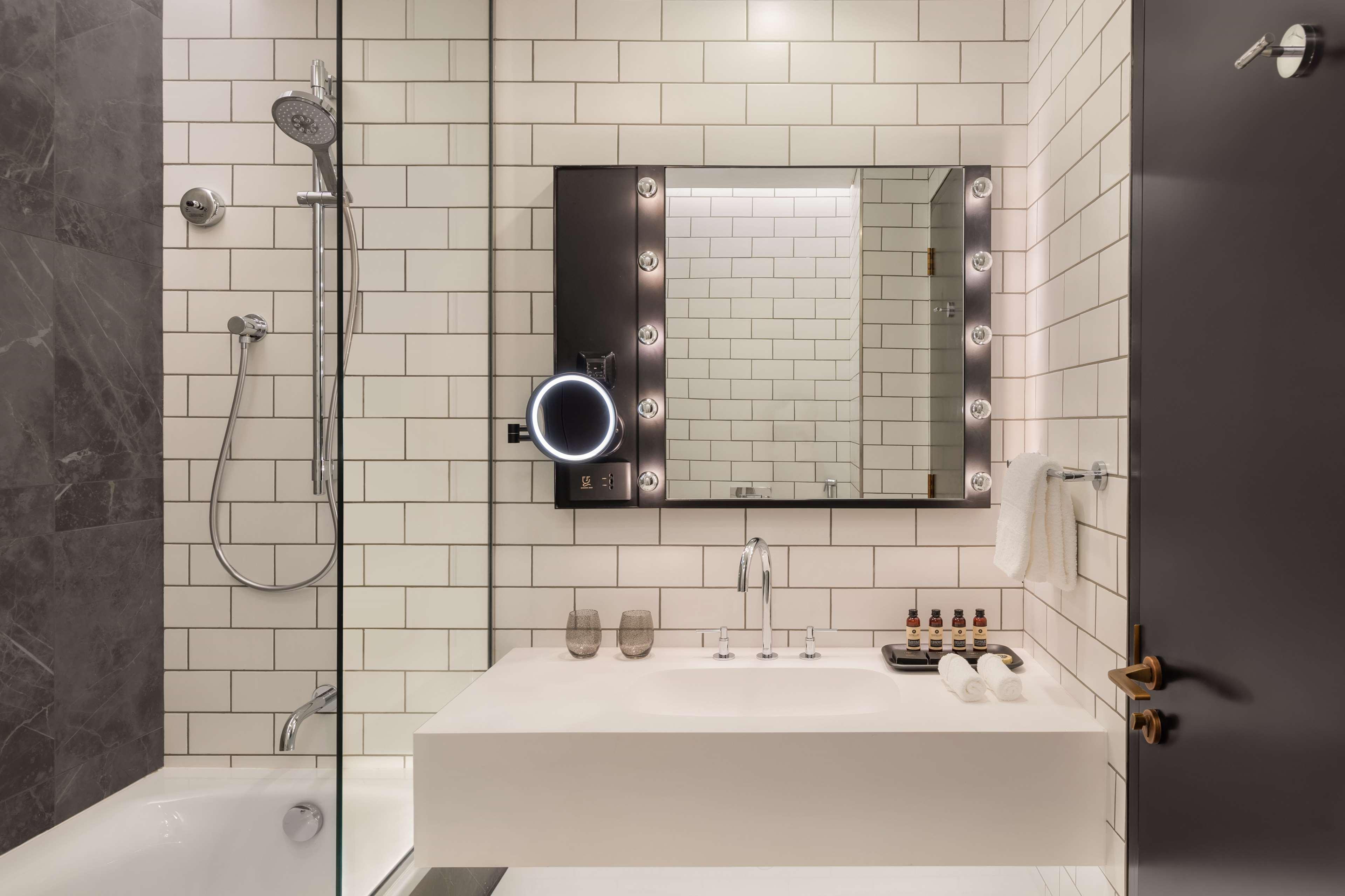 Family Room Connecting Room