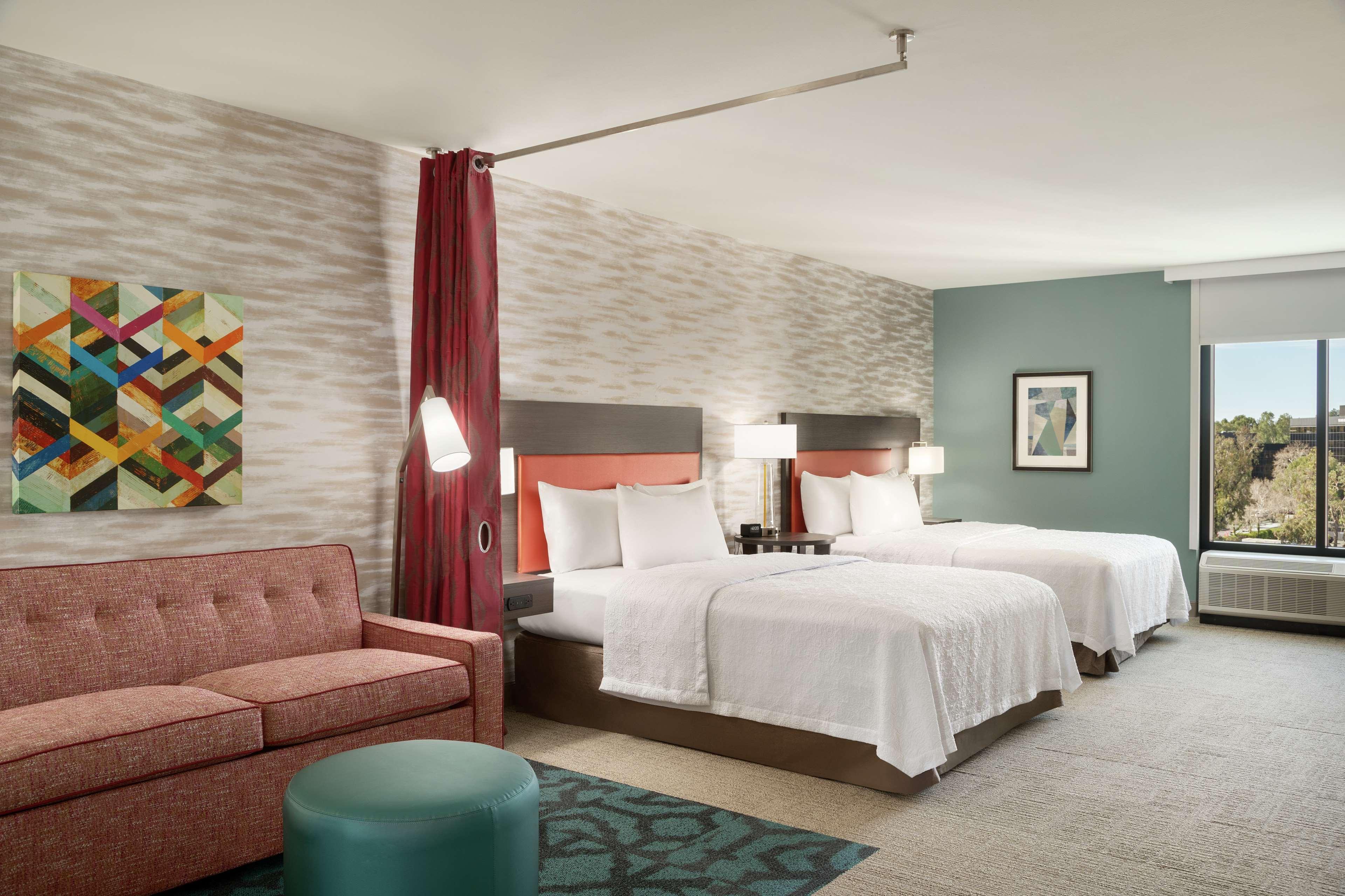 Studio Two Queen Beds