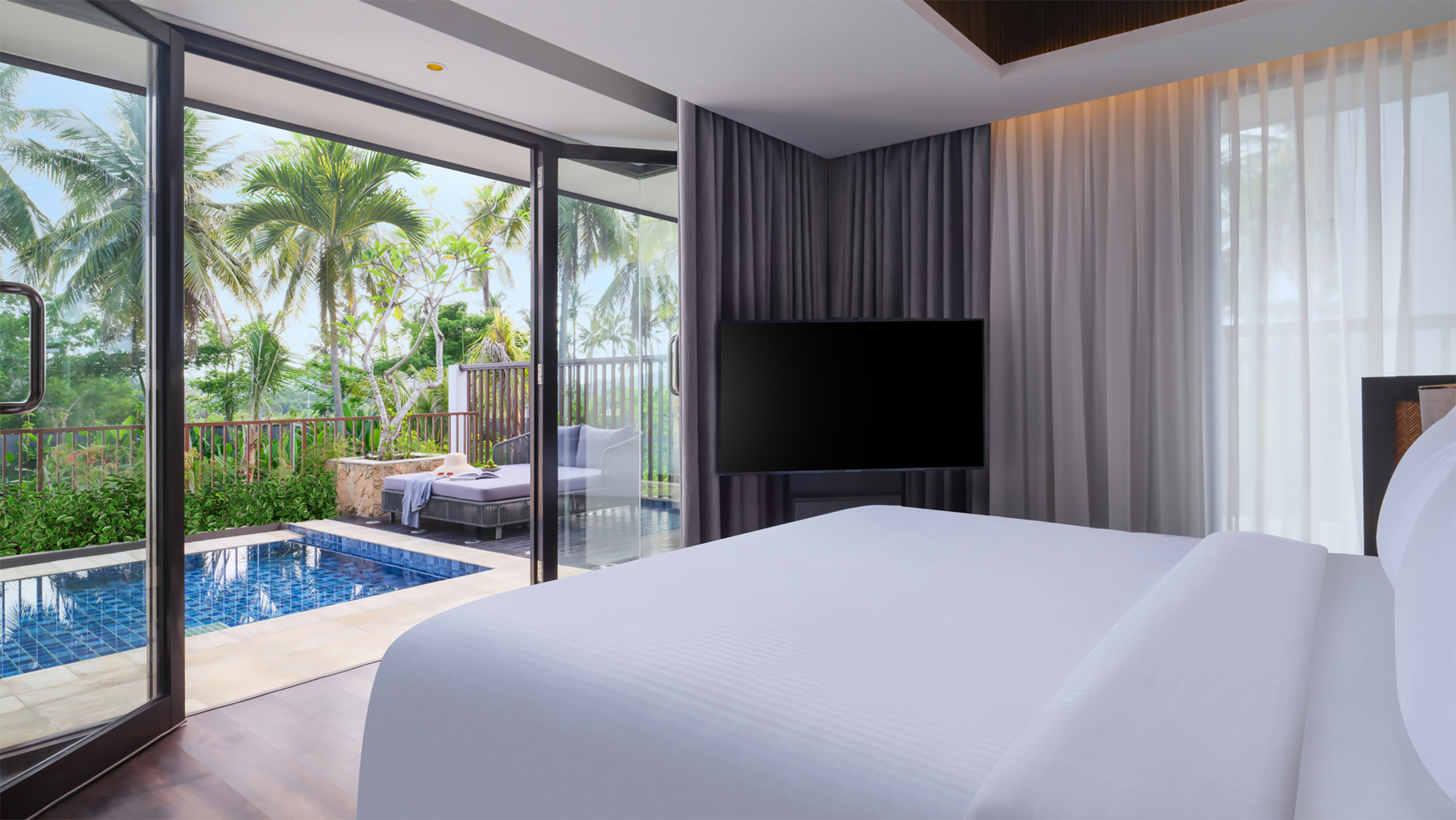 Suite with Private Pool