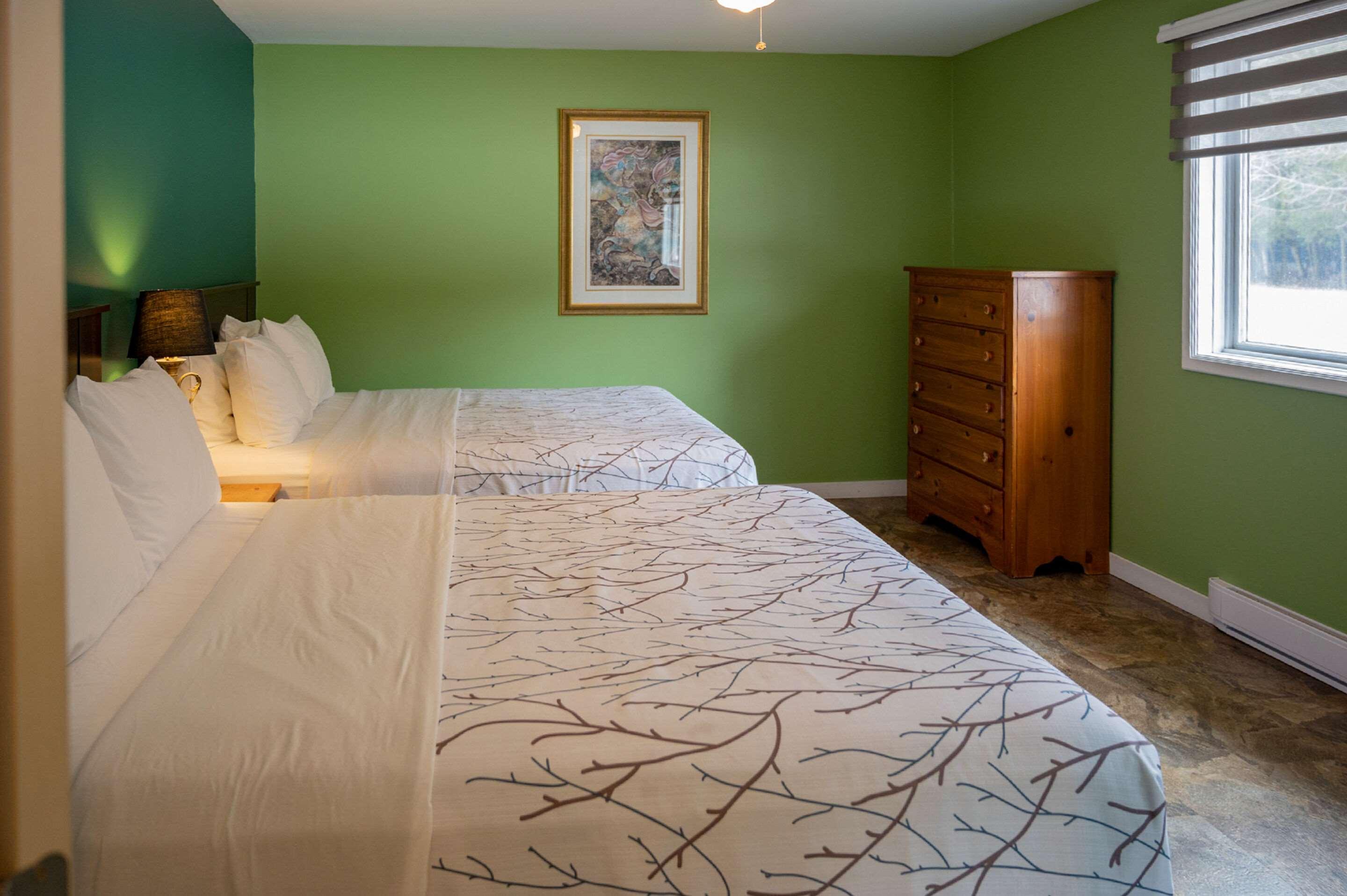 Suite Two Queen Beds