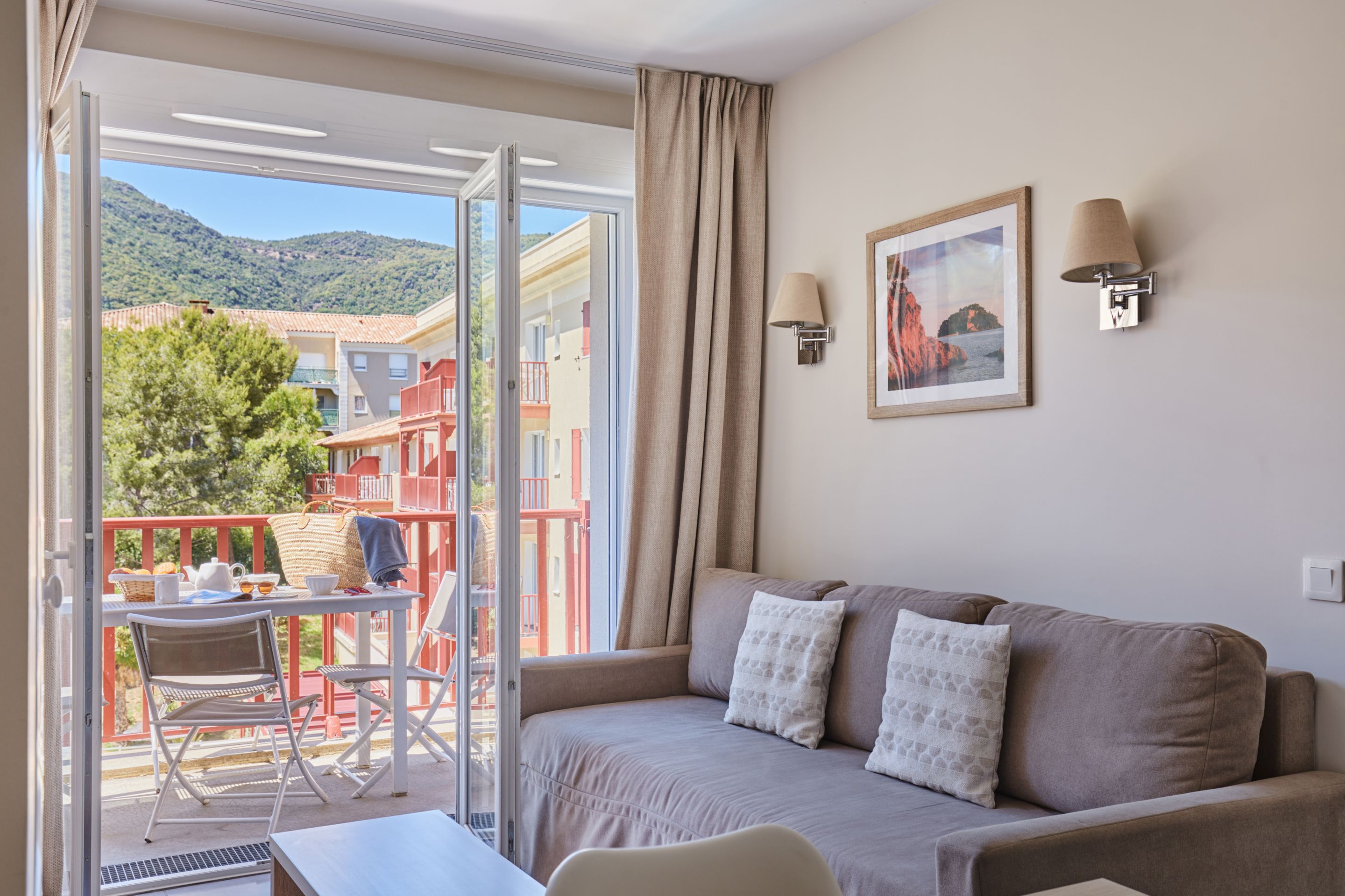 Apartment Capacity 6 Two Bedrooms