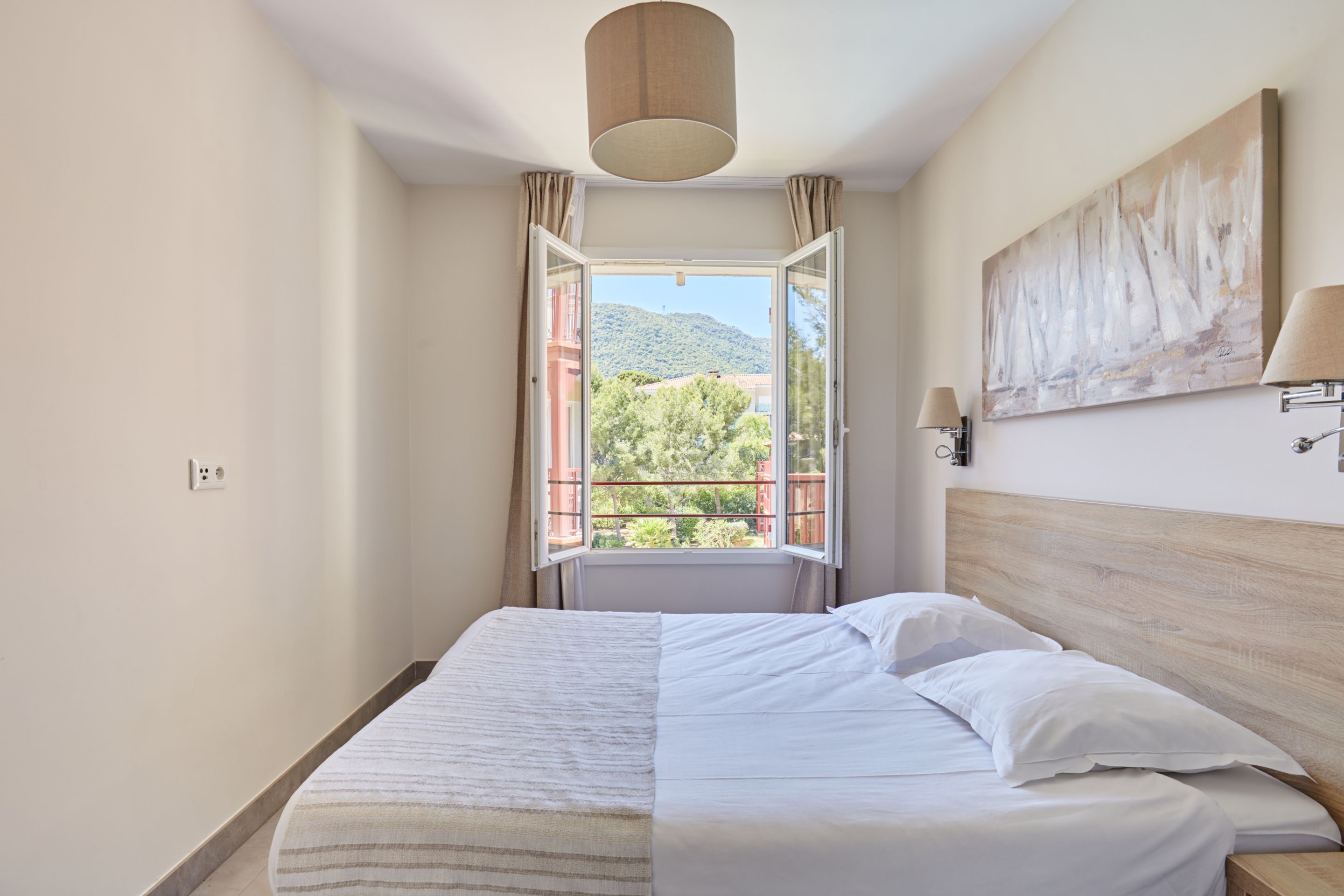 Apartment Capacity 6 Two Bedrooms