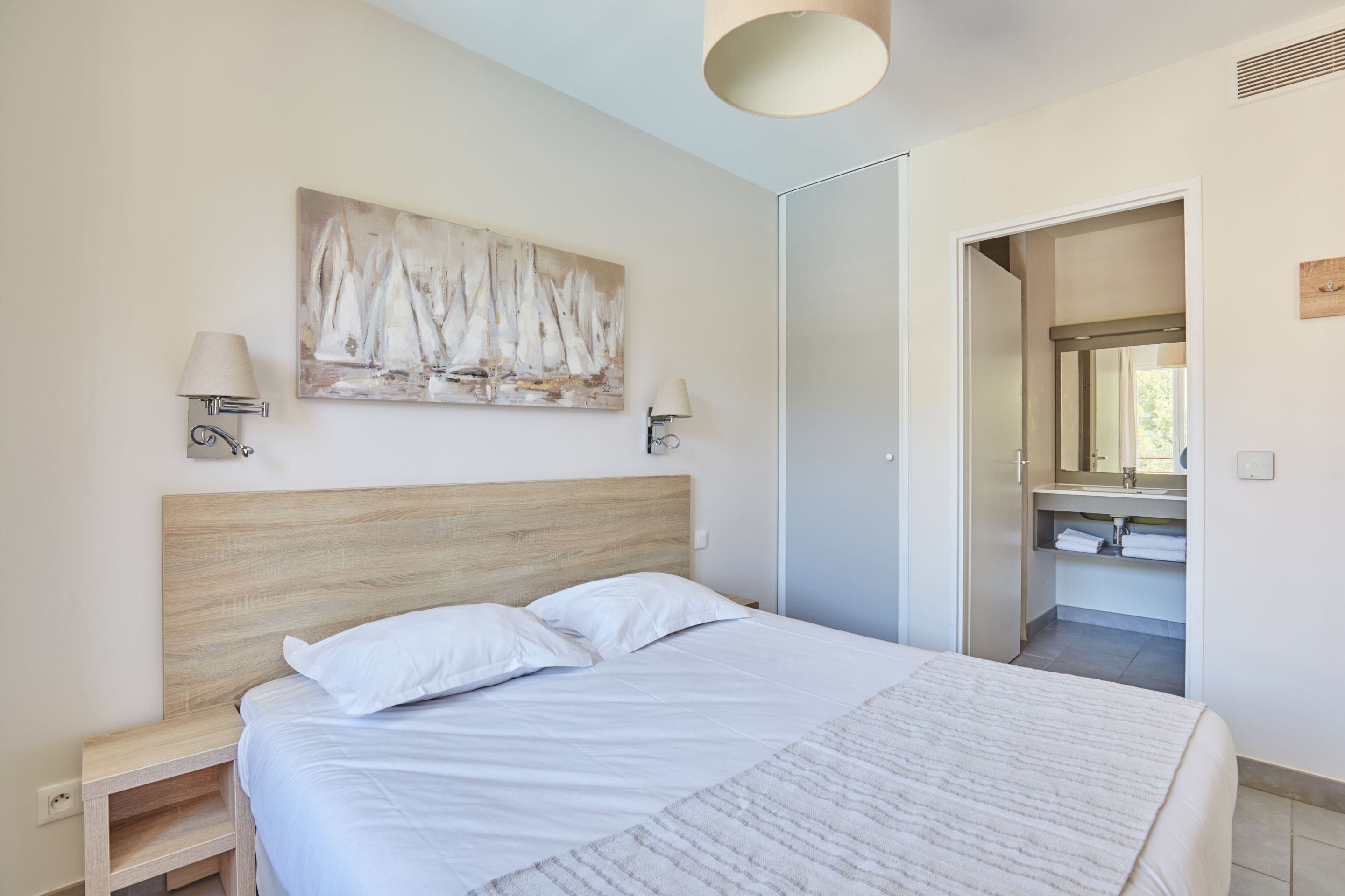 Apartment Capacity 6 Two Bedrooms