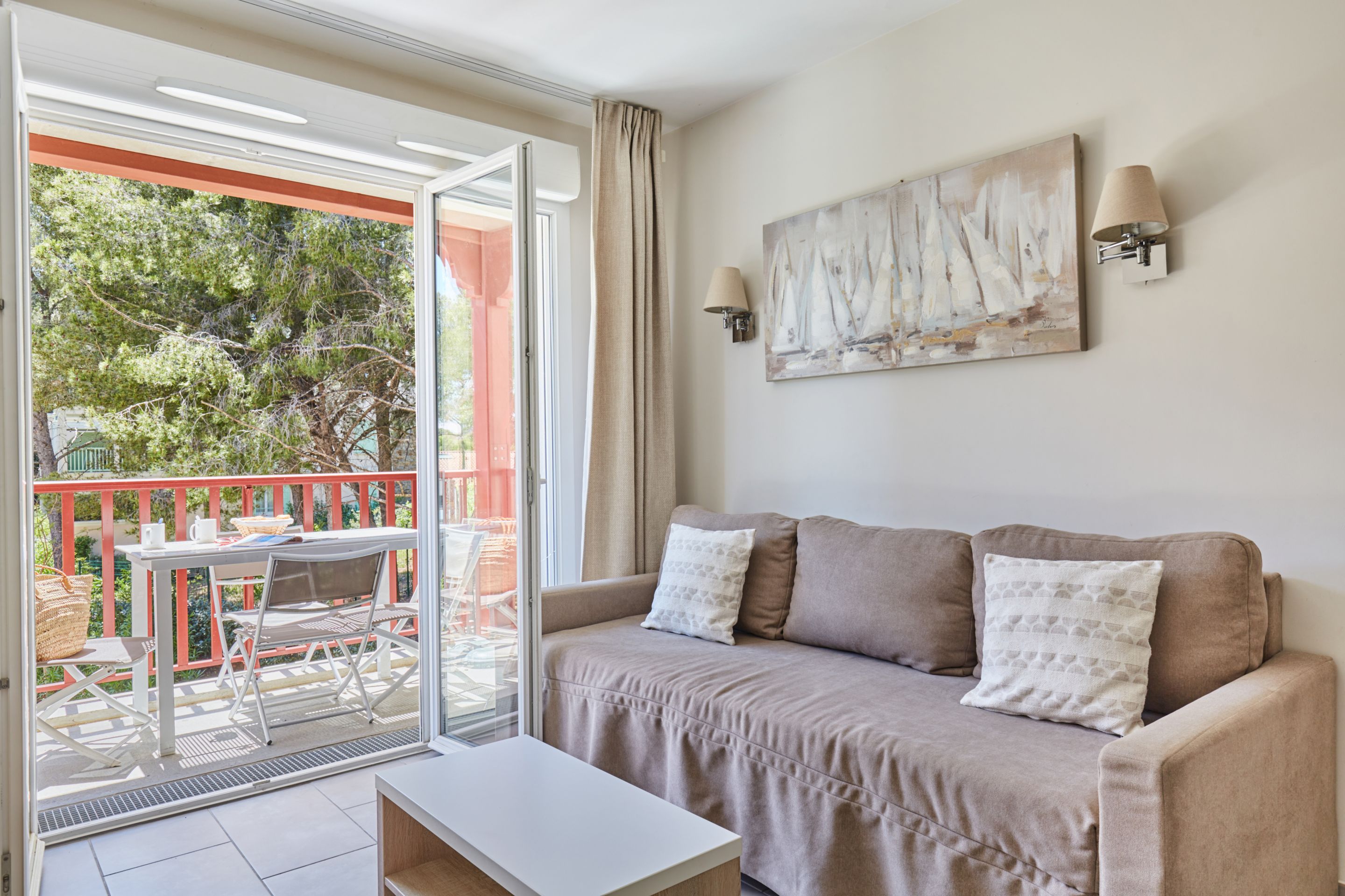 Apartment Capacity 6 One Bedroom