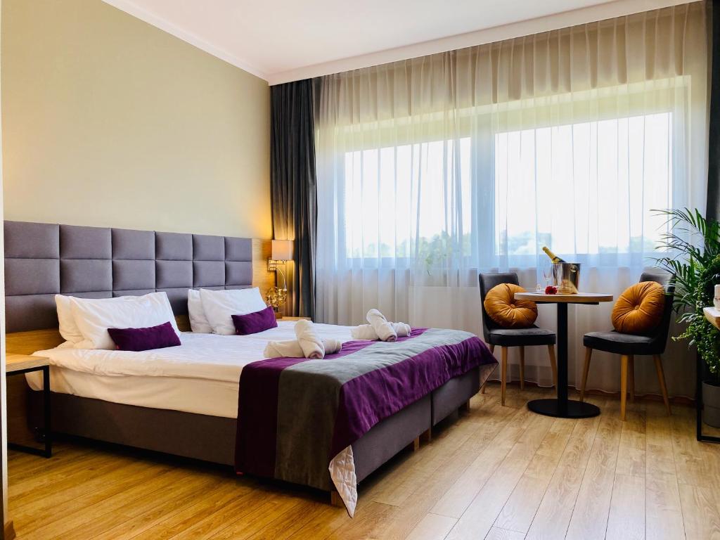 Double or Twin Superior