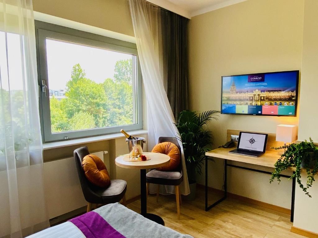 Double or Twin Standard