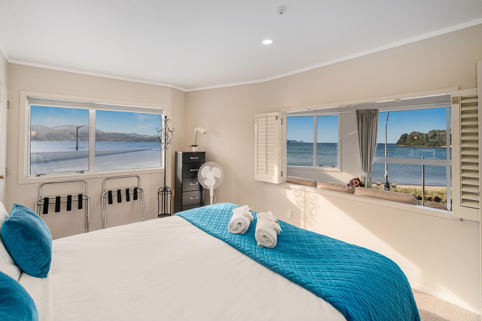 Suite Sea View King Bed