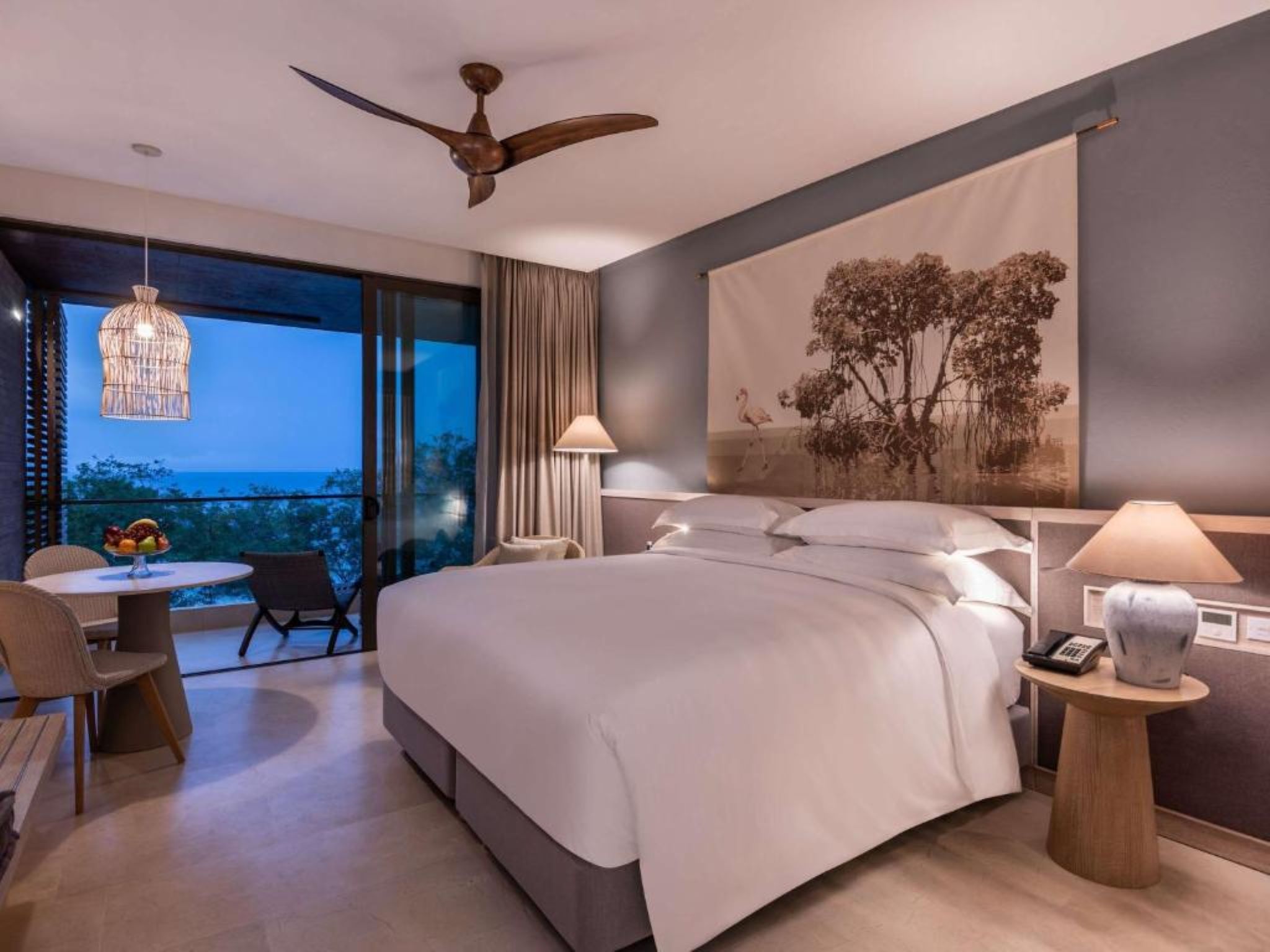 Double Ocean Front King Bed