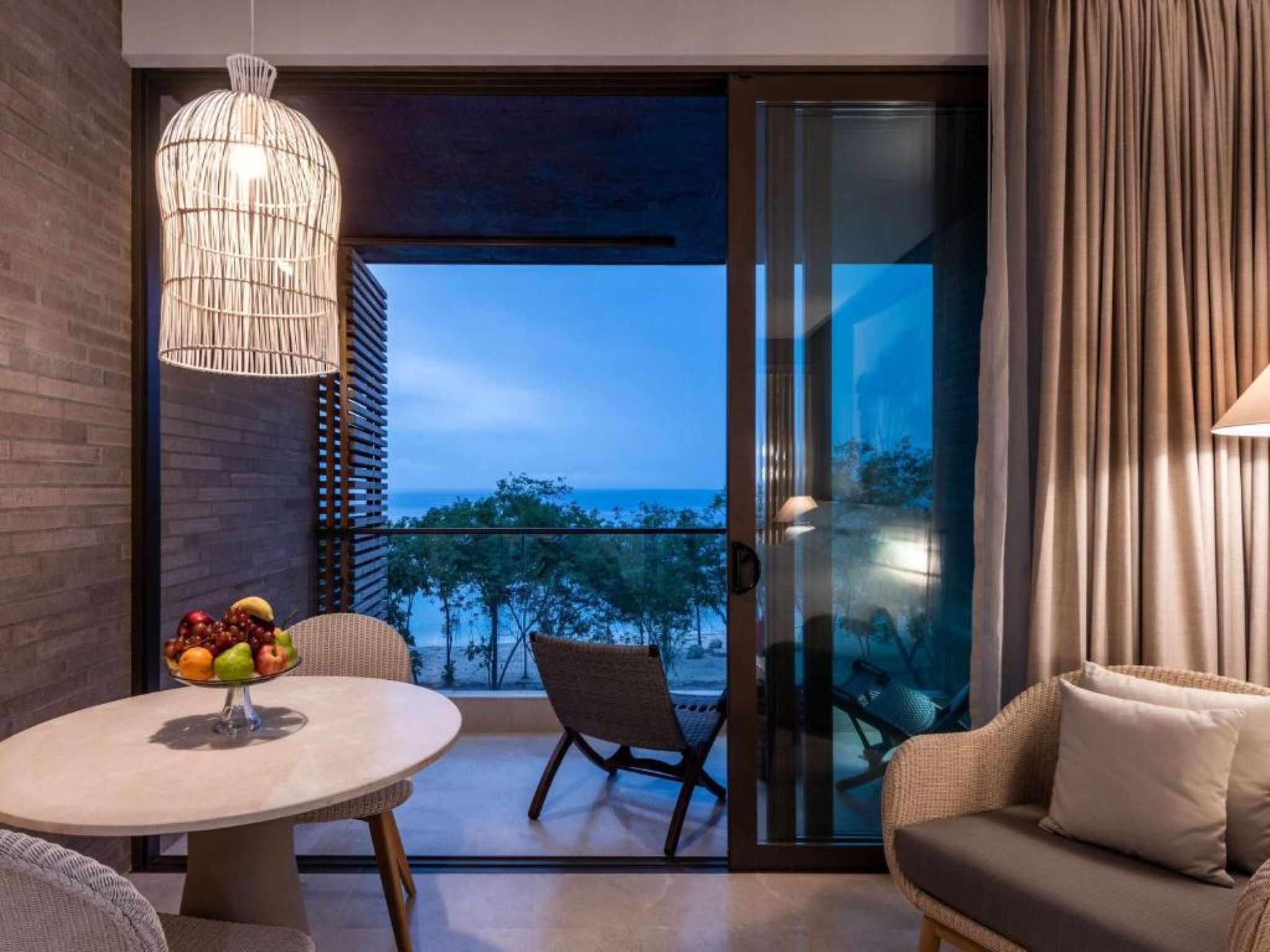 Double Ocean Front King Bed