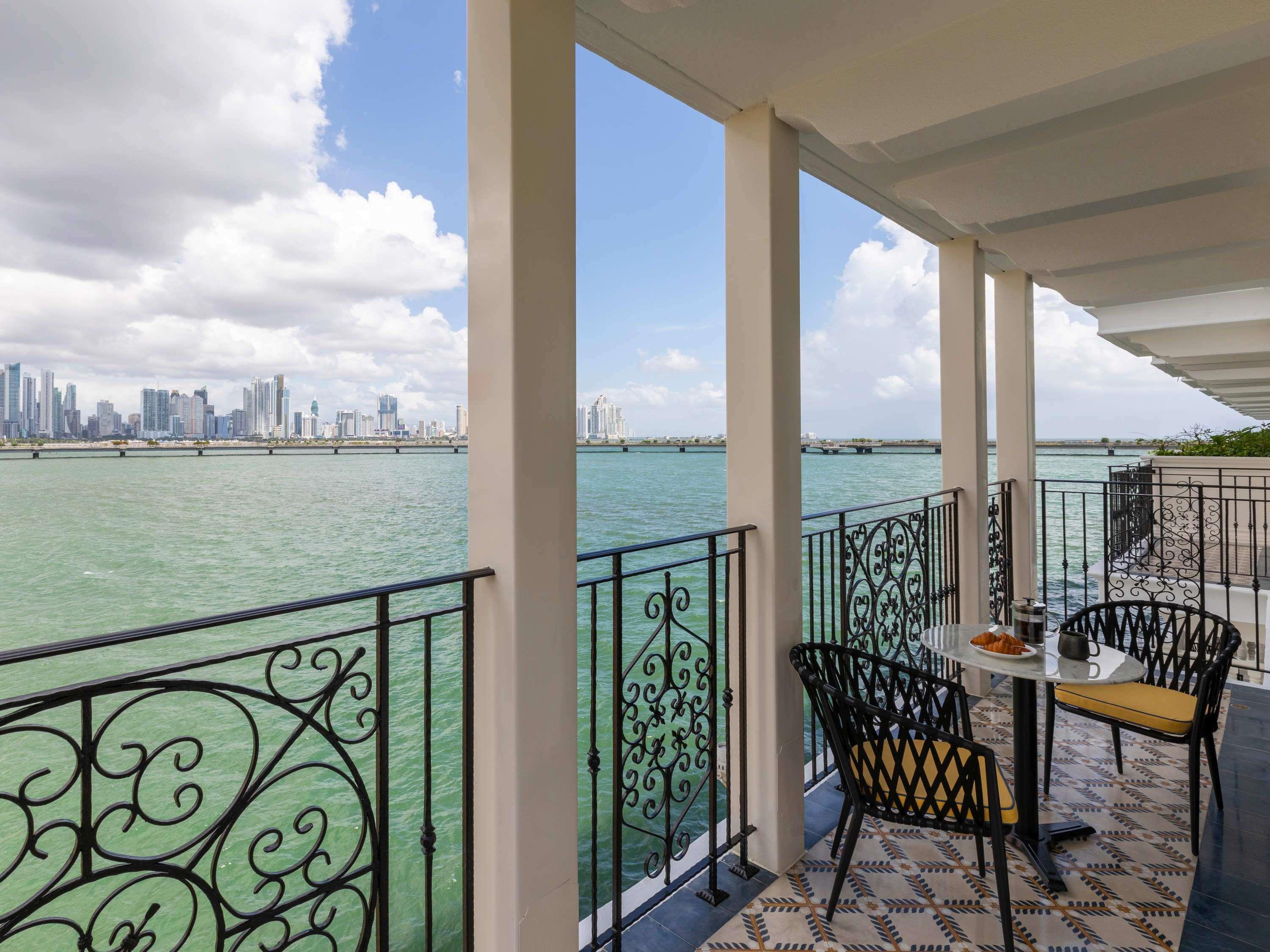 Suite Ocean Front One Bedroom