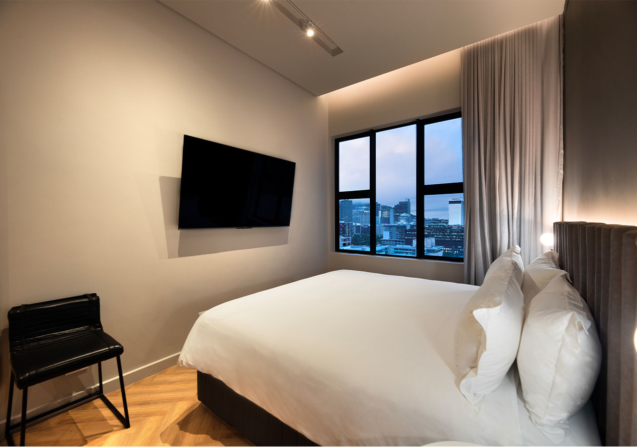 Apartment Three Bedrooms Two Bathrooms