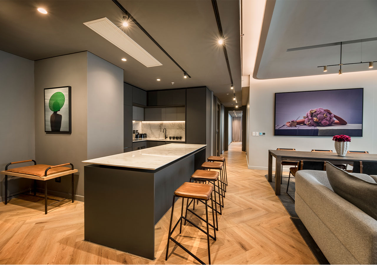 Suite Three Bedrooms Two Bathrooms