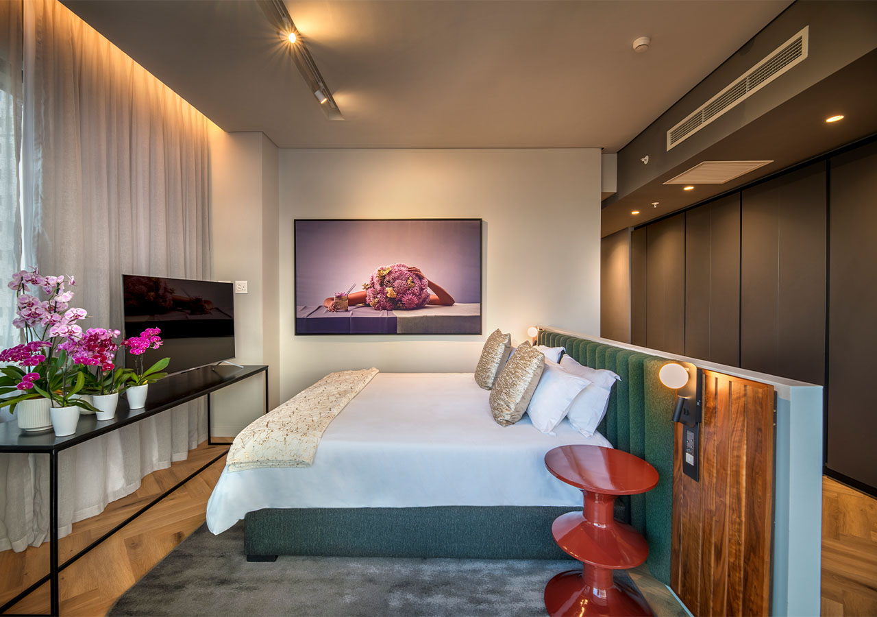 Suite Three Bedrooms Two Bathrooms