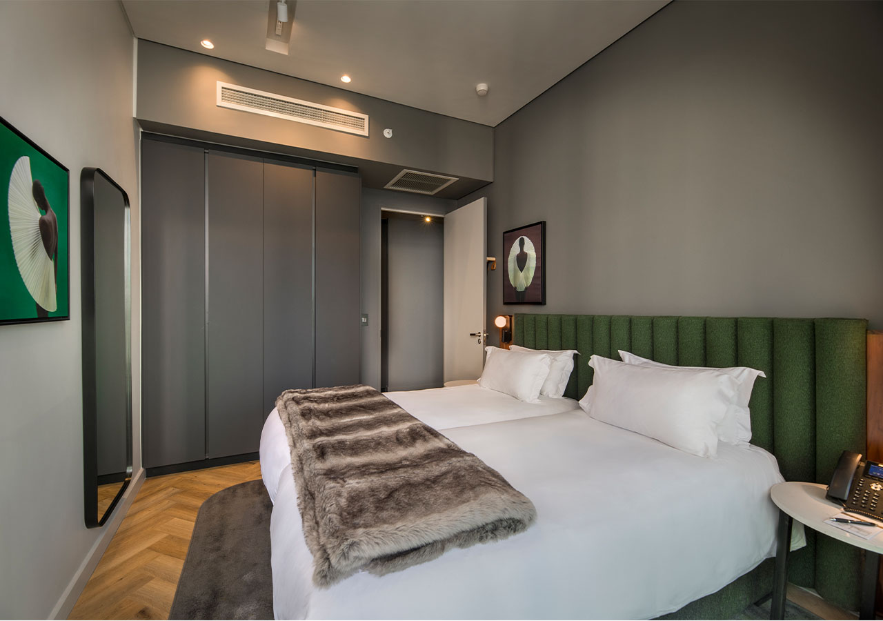 Suite Three Bedrooms Two Bathrooms