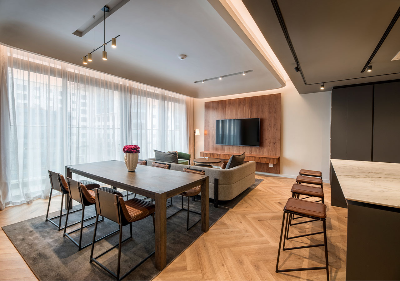 Suite Three Bedrooms Two Bathrooms