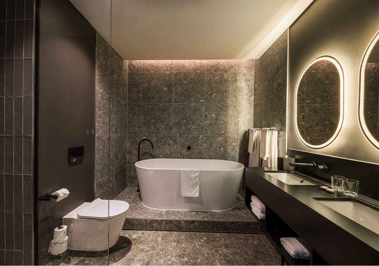 Suite Three Bedrooms Two Bathrooms