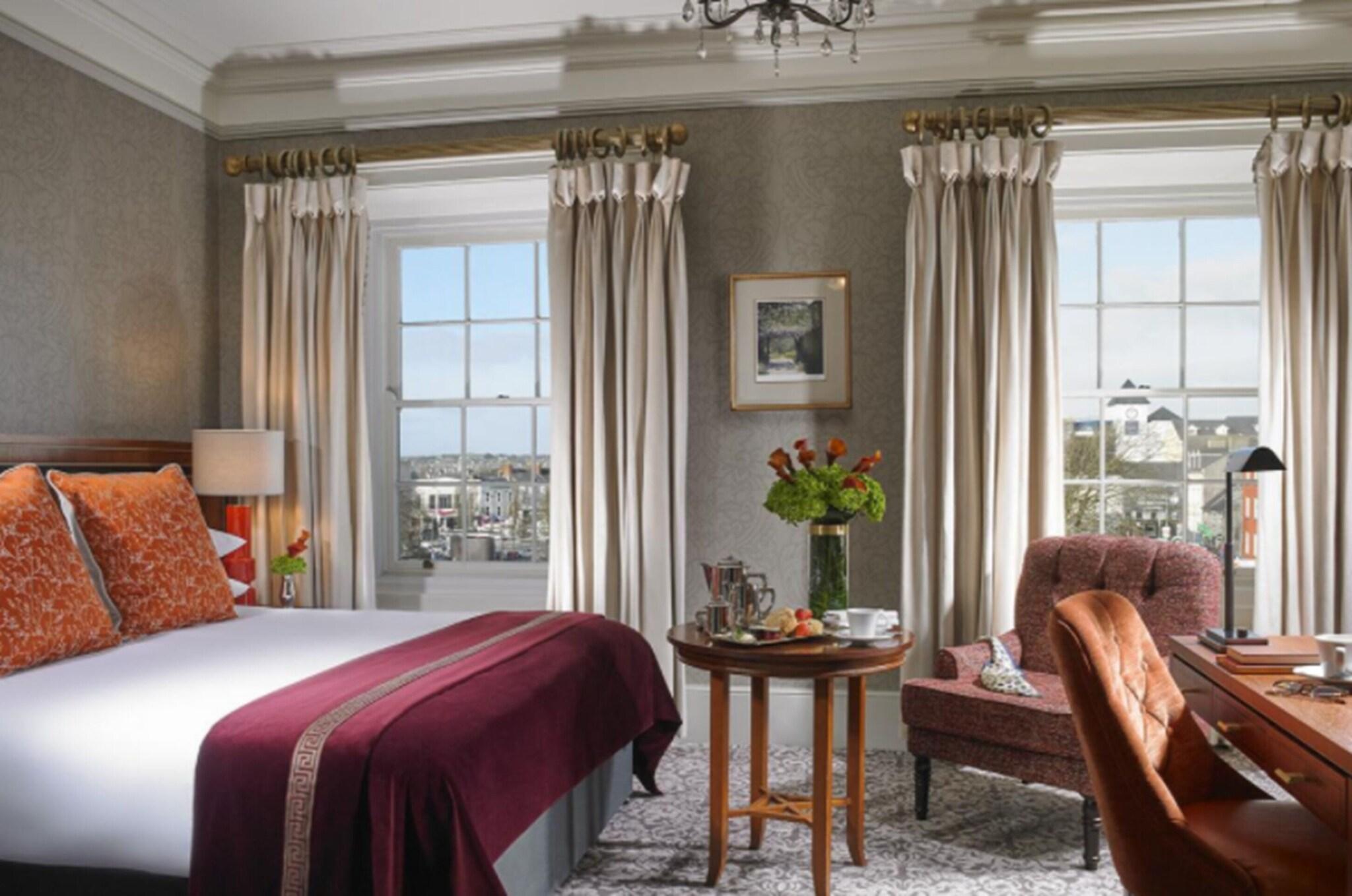 Double Deluxe King Bed