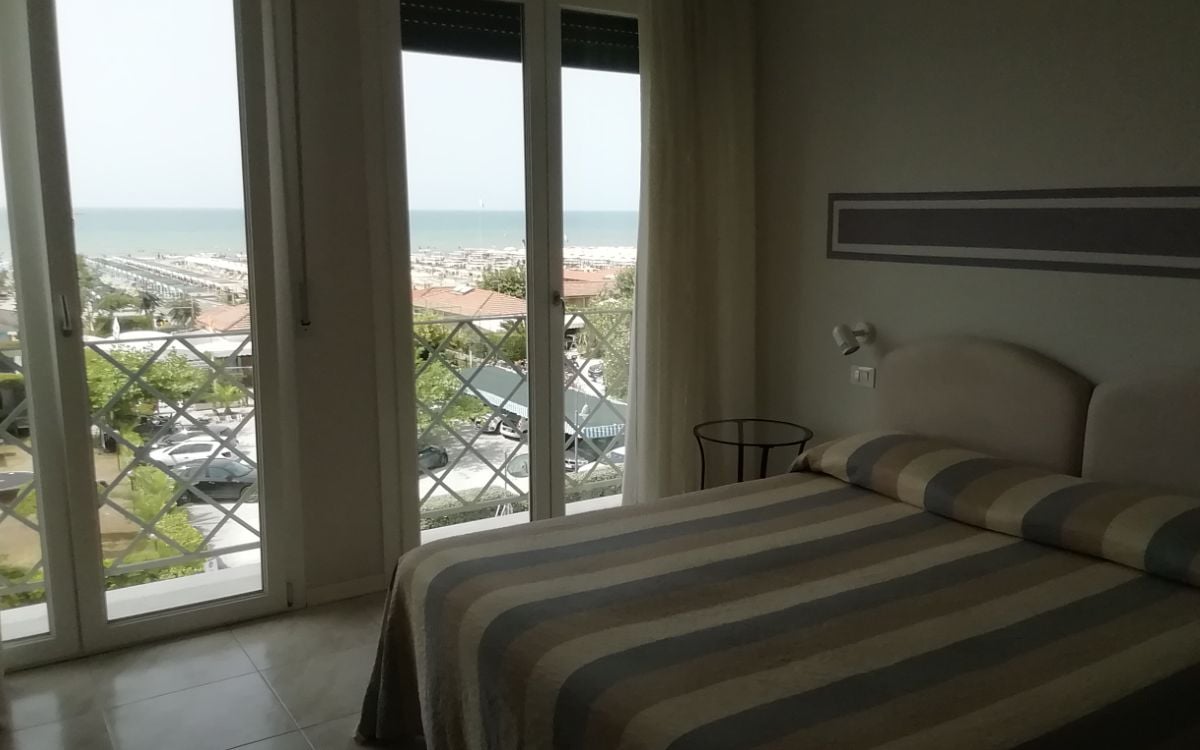 Double Superior Sea View