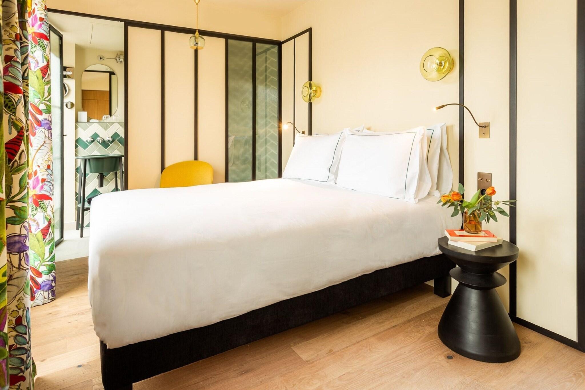 Double Queen Size Bed