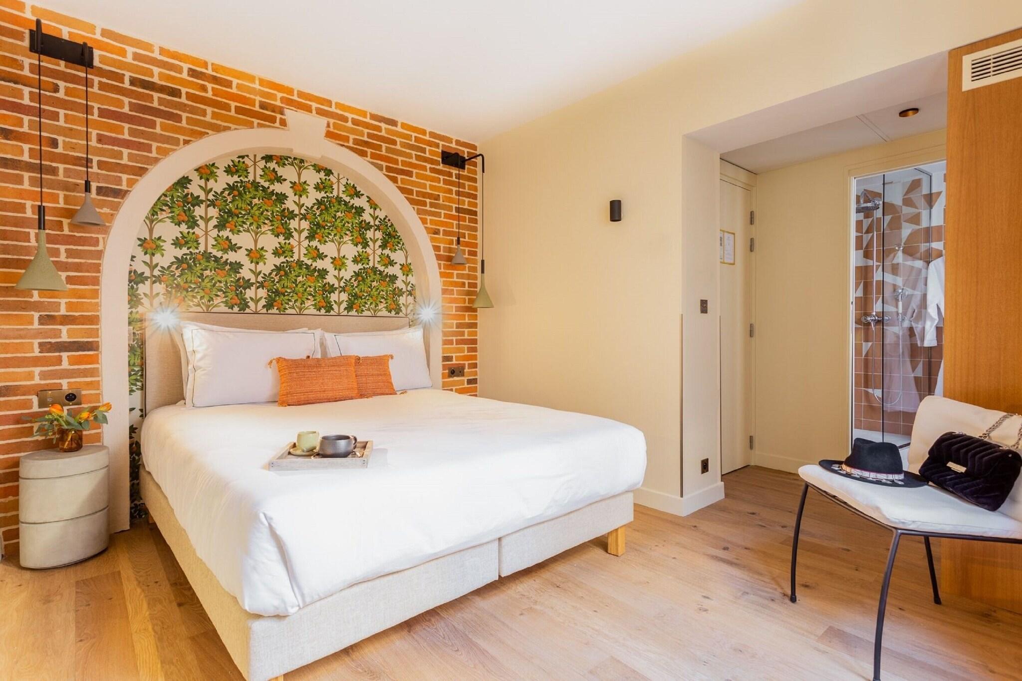 Double Superior Queen Bed